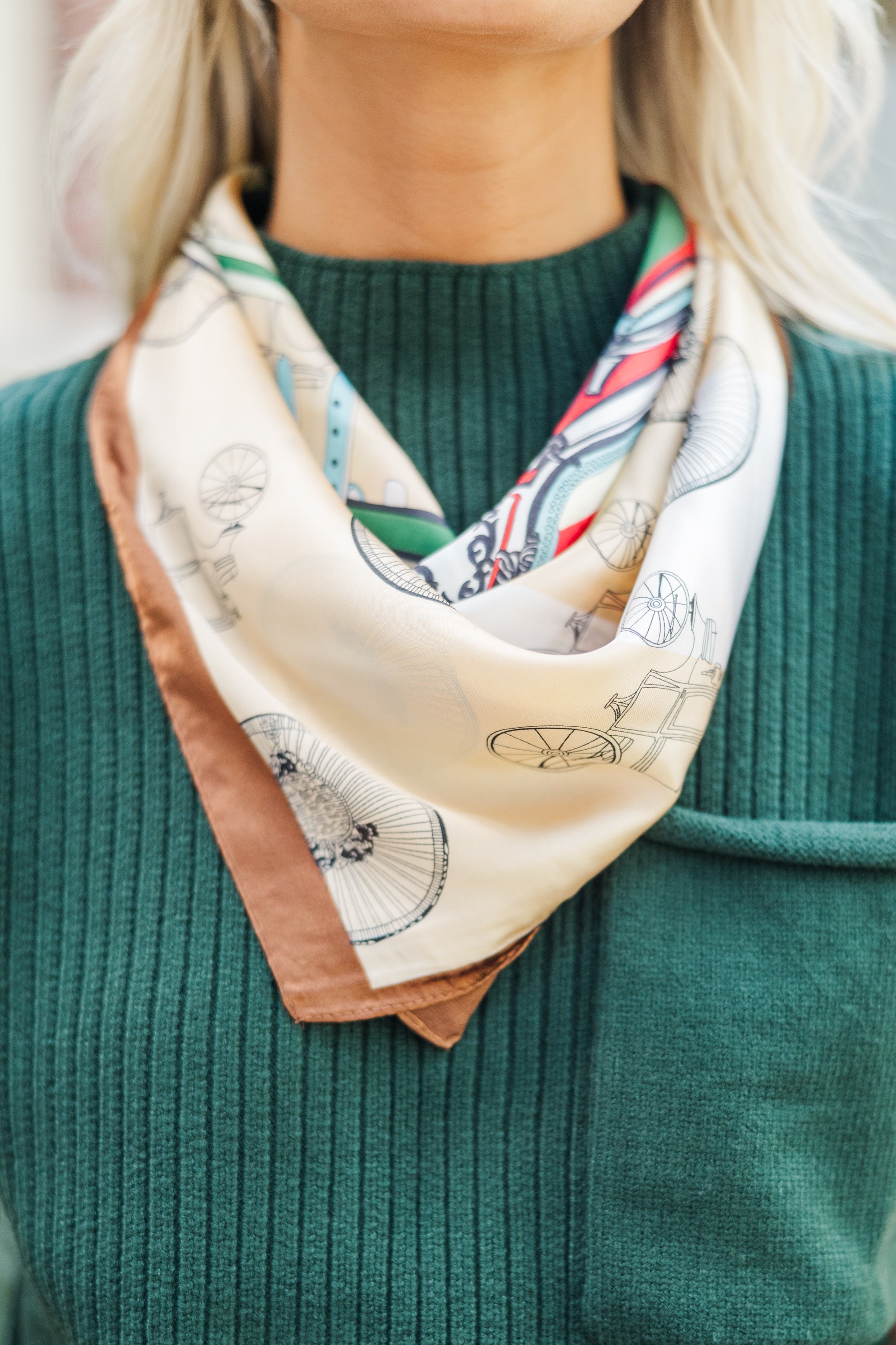 Elegant Green Carriage Hair Scarf - Vintage Inspired Head Wrap for Women - Perfect for Weddings, Parties & Everyday Fashion
