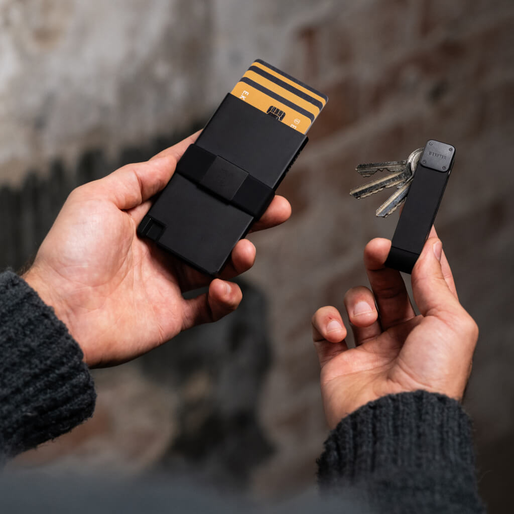Trackable Wallet & Key Case Bundle - RFID Blocking Smart Wallet with GPS Tracker - Perfect for Travel, Work, and Everyday Use