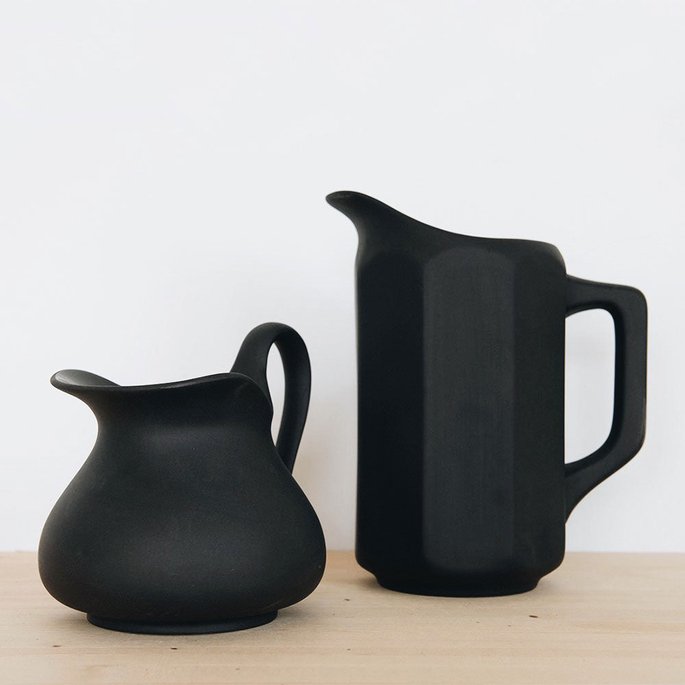 Premium Black Stoneware Pitcher - Handcrafted Ceramic Water Jug for Kitchen, Dining & Home Decor - Perfect for Iced Tea, Lemonade & Entertaining Guests