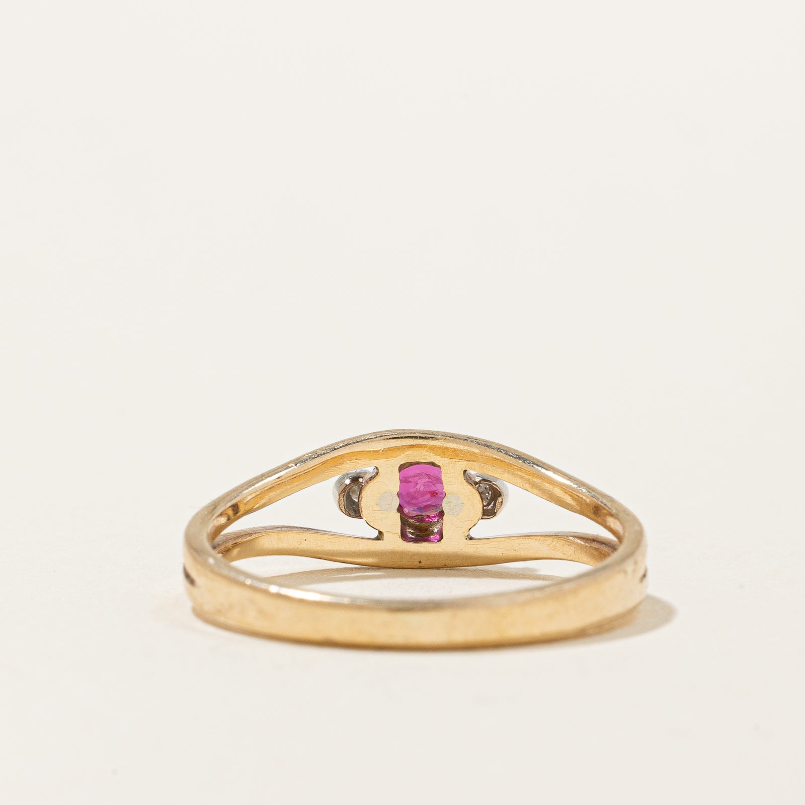 Exquisite Ruby & Diamond Split Shank Ring - 0.15ct Ruby & 0.03ctw Diamonds - Size 6 - Perfect for Anniversary, Engagement & Special Occasions