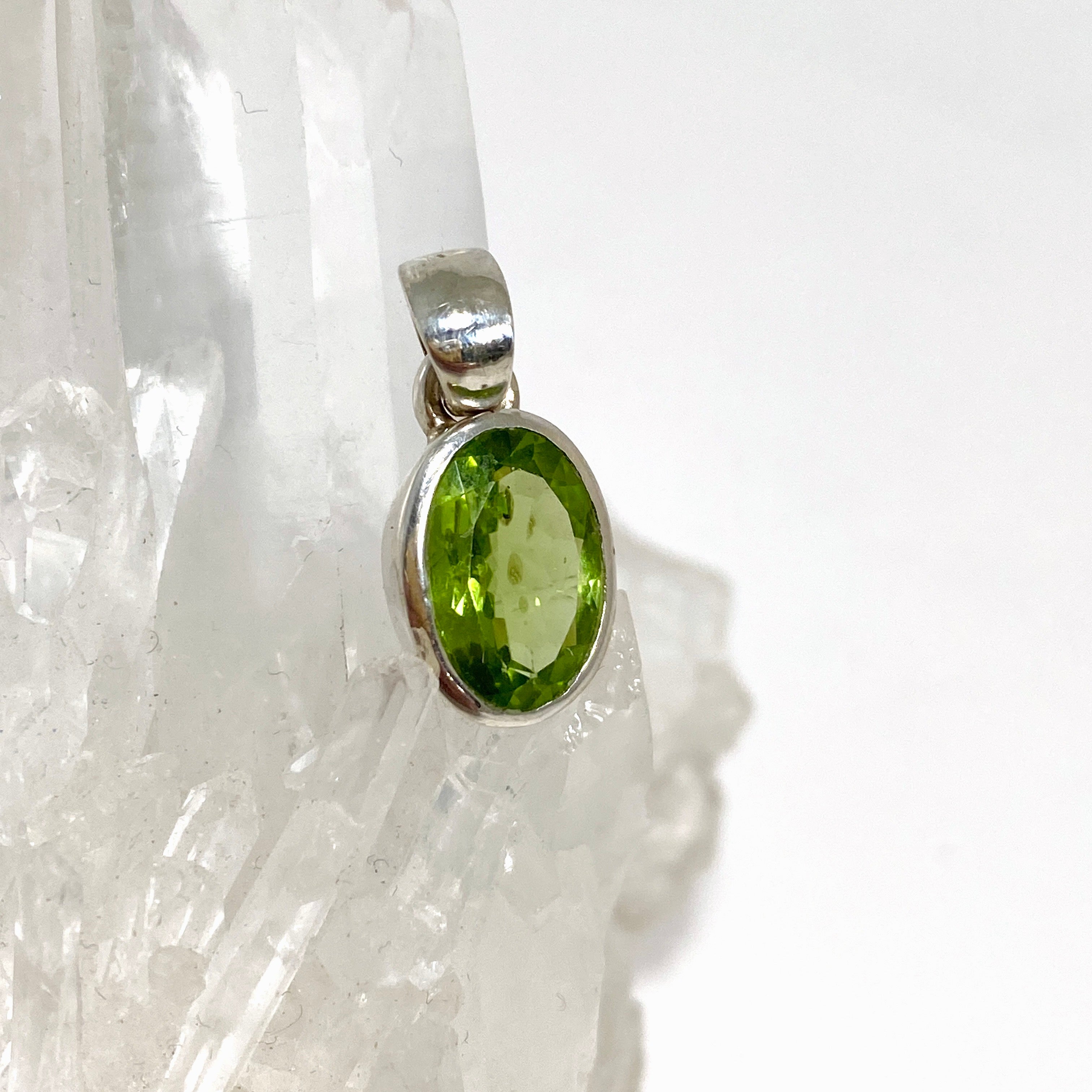 Natural Peridot Oval Faceted Pendant Necklace - 925 Sterling Silver Jewelry for Women - Elegant Birthstone Gift for August | Perfect for Weddings, Parties & Everyday Wear