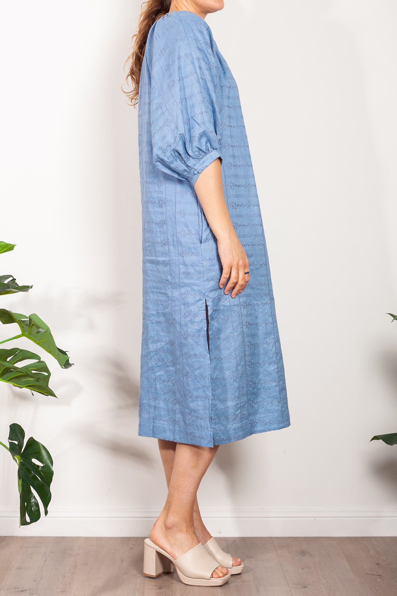 Zoe Kratzmann Women's Floral Print Summer Dress - Elegant Sleeveless A-Line Midi Dress for Casual Wear, Office, and Special Occasions