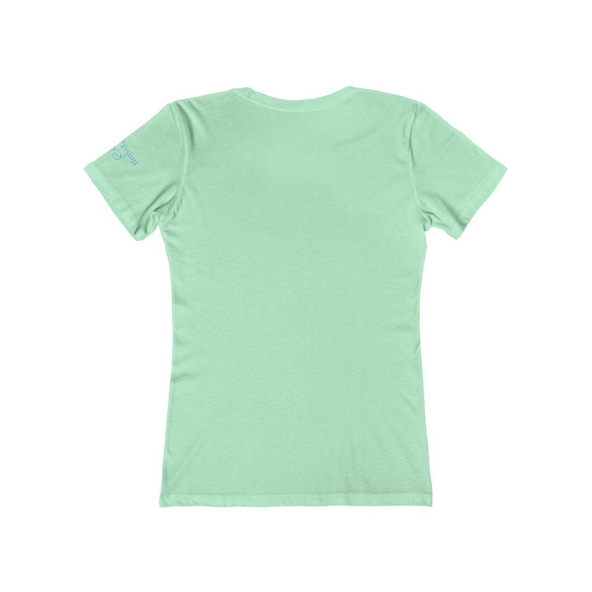 I Live In Nevada But My Heart Is At The Beach T-Shirt - Comfortable Casual Graphic Tee for Beach Lovers & Travel Enthusiasts - Perfect for Vacations, Summer Outings and Relaxing Weekends