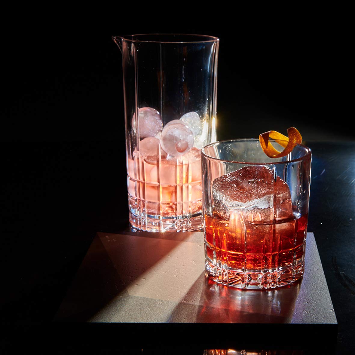 Premium Silicone Ice Cube Tray - Makes 12 Large 1.6x1.6 Inch Cubes | German Design | BPA-Free & Flexible | Perfect for Cocktails, Iced Coffee & Home Bars