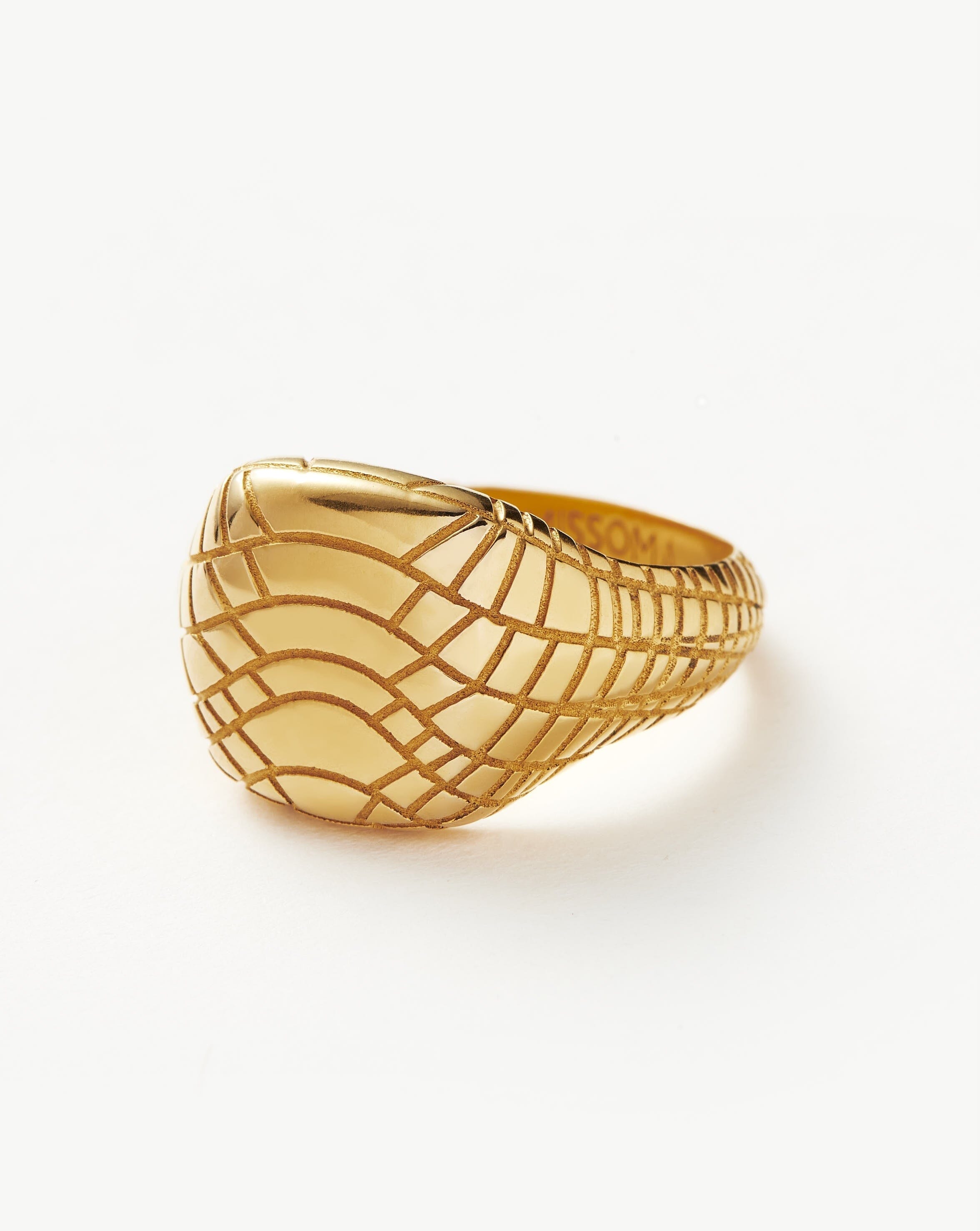 Serpent Textured Signet Ring for Men & Women - 18k Gold Plated Stainless Steel Jewelry - Perfect for Everyday Wear, Gifts & Special Occasions