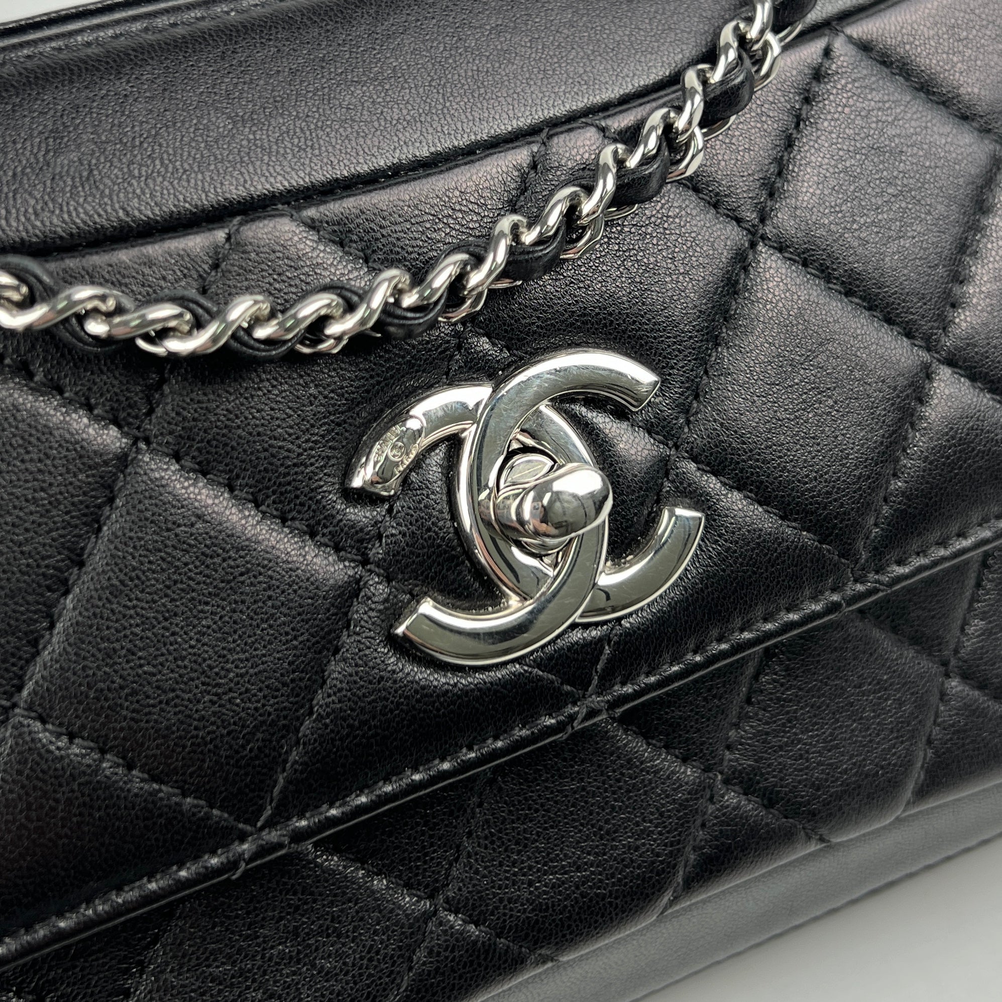 Chanel Seasonal Flap Bag Black Lambskin Leather 22 Series - Luxury Designer Handbag for Women, Perfect for Parties & Evening Events