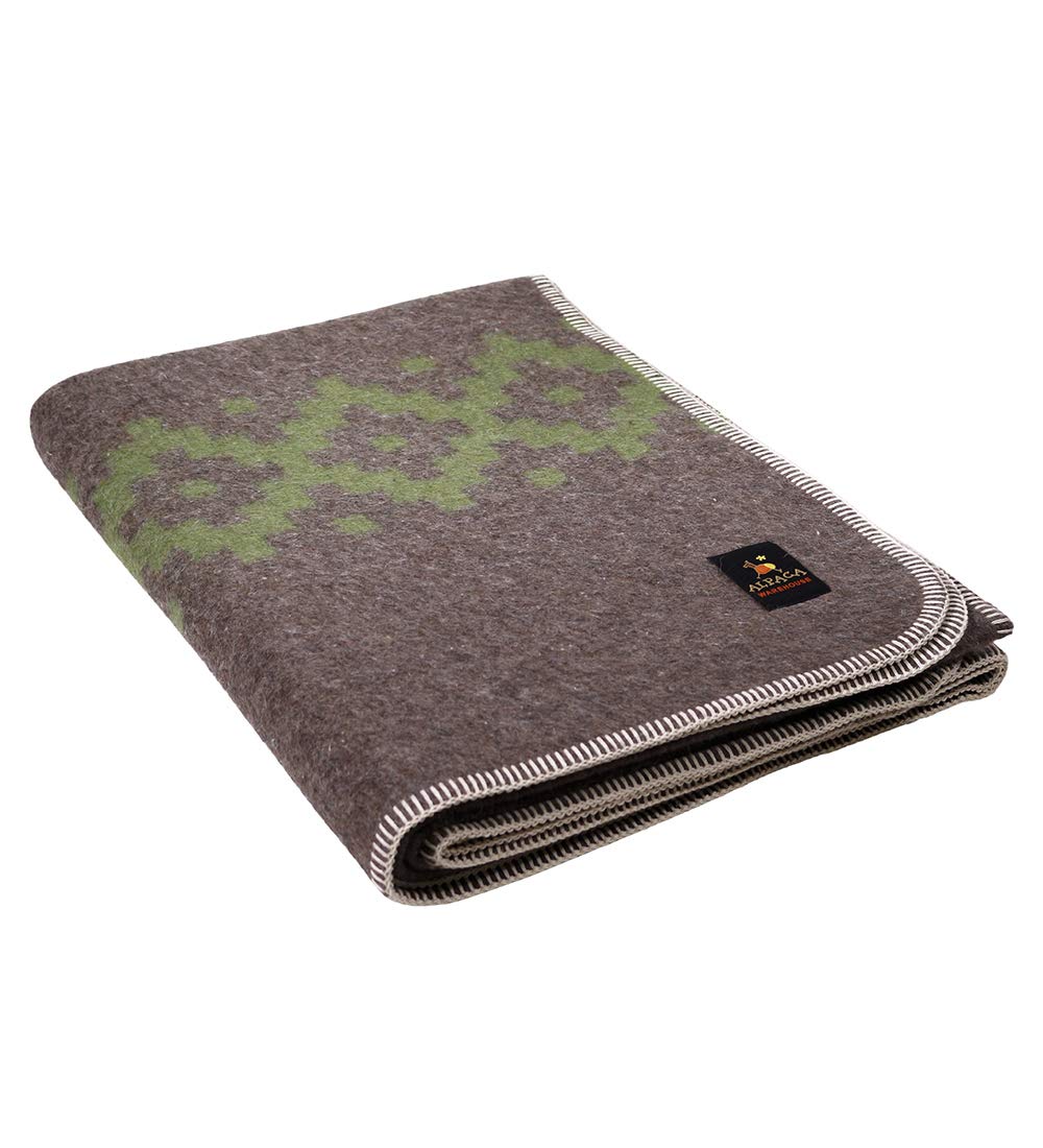 Premium Heavyweight Alpaca Wool Blanket - Soft Peruvian Alpaca Throw for Camping, Outdoors & Indoor Use - Twin/Queen Size with Ethnic Leaf Green Stripes Design - Perfect for Cozy Nights, Cabin Retreats & Winter Warmth