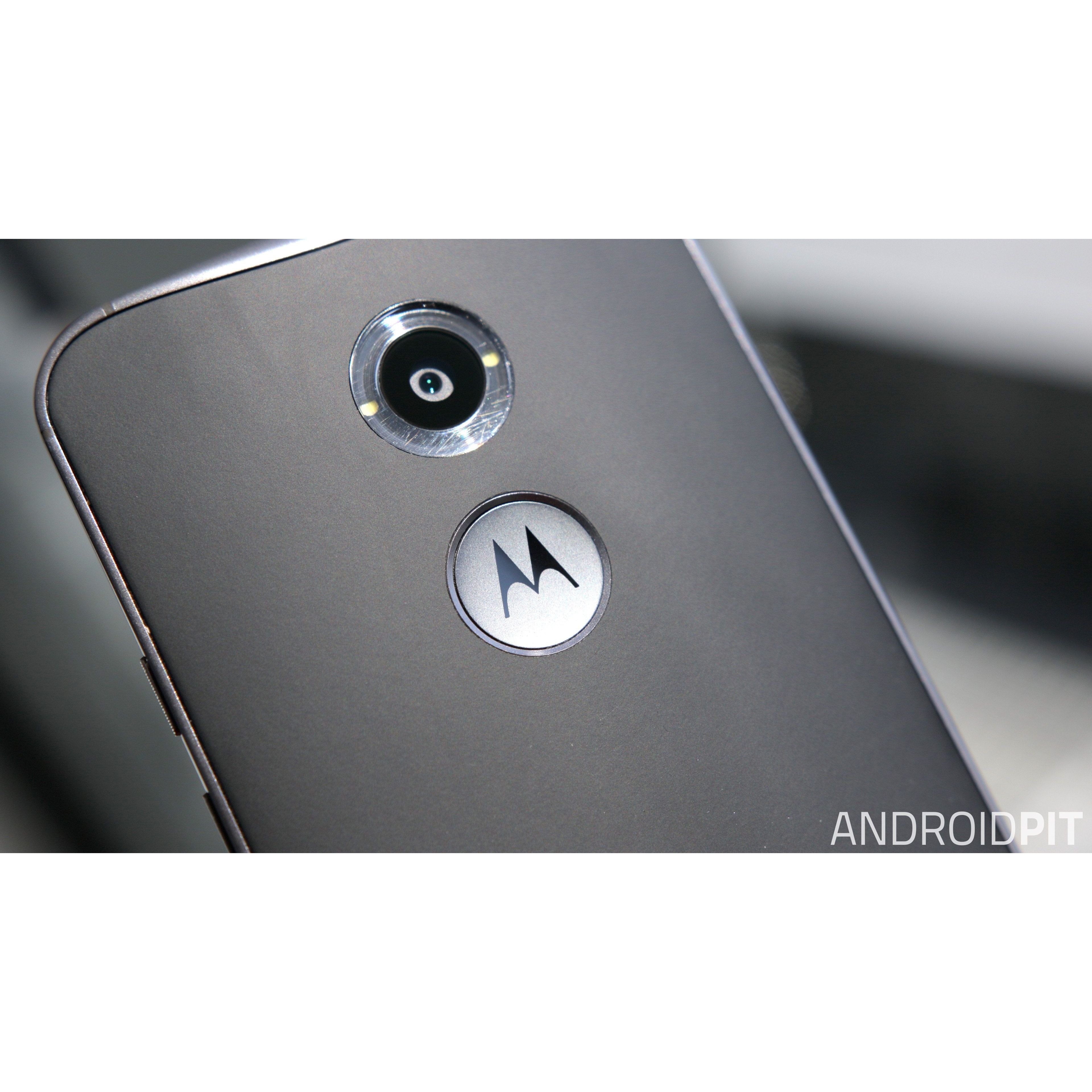 Moto X (2nd Generation) Unlocked Smartphone - Black Resin GSM 1080p HD Display - Perfect for Business & Travel Use