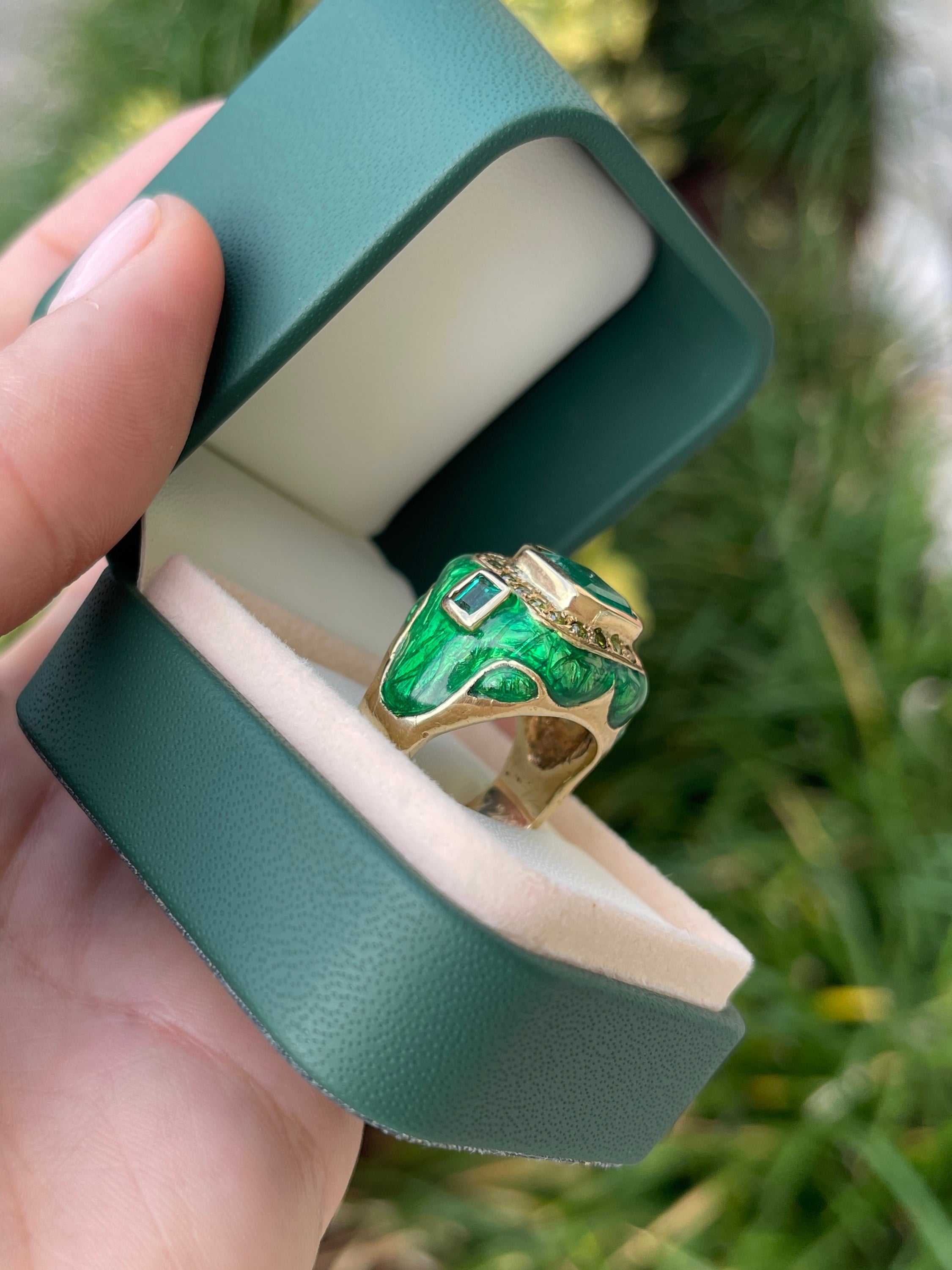 5.30 Carat Colombian Emerald & Diamond Men's Ring in 14K Gold with Enamel - Luxury Wedding Band, Anniversary Gift for Him, Perfect for Special Occasions