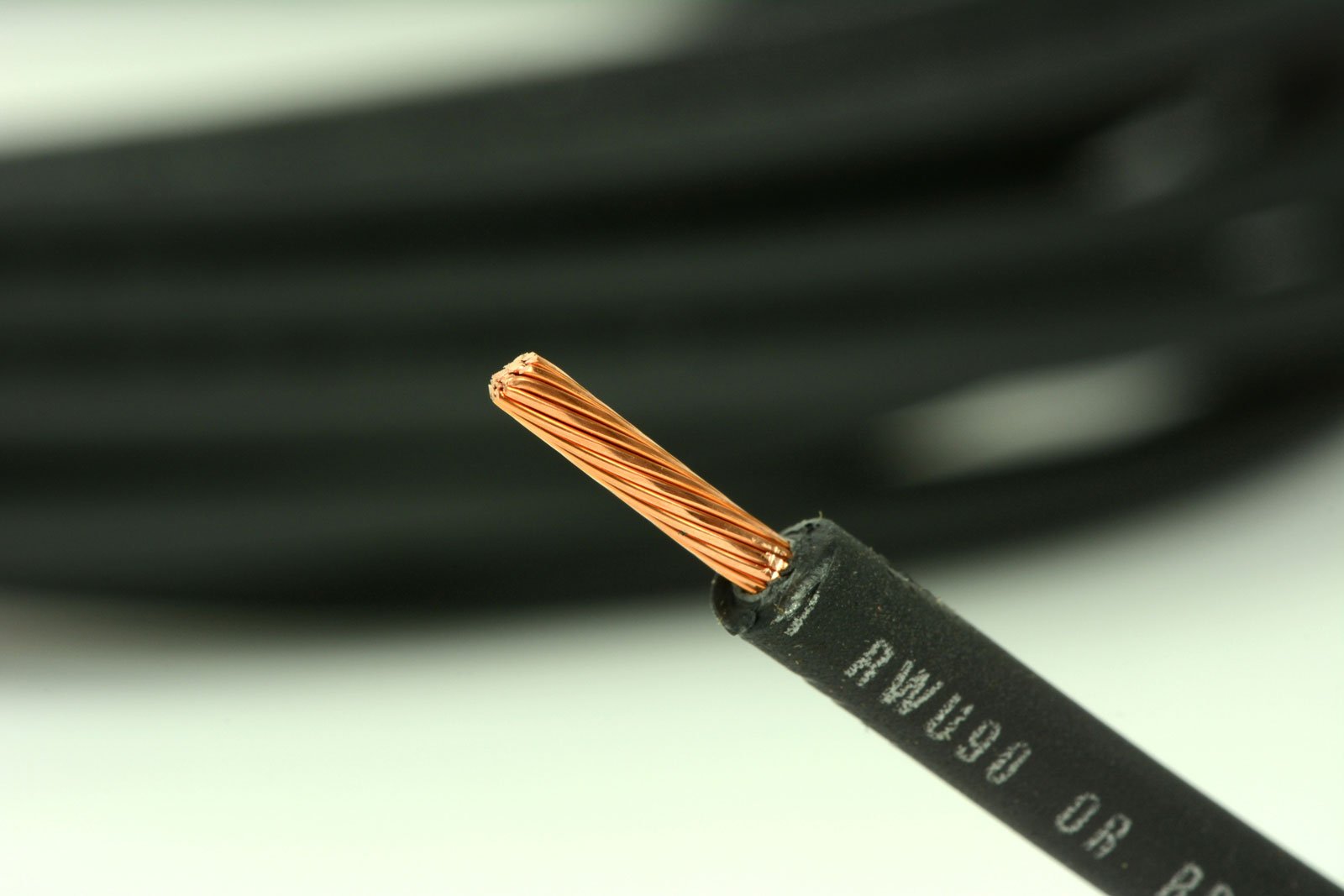 TEMCo 12 AWG Solar Panel Extension Cable - 60ft Red & 60ft Black with Male/Female MC4 Connectors | Weatherproof PV Wire for Off-Grid Systems, RV Solar, and Home Solar Panel Installations