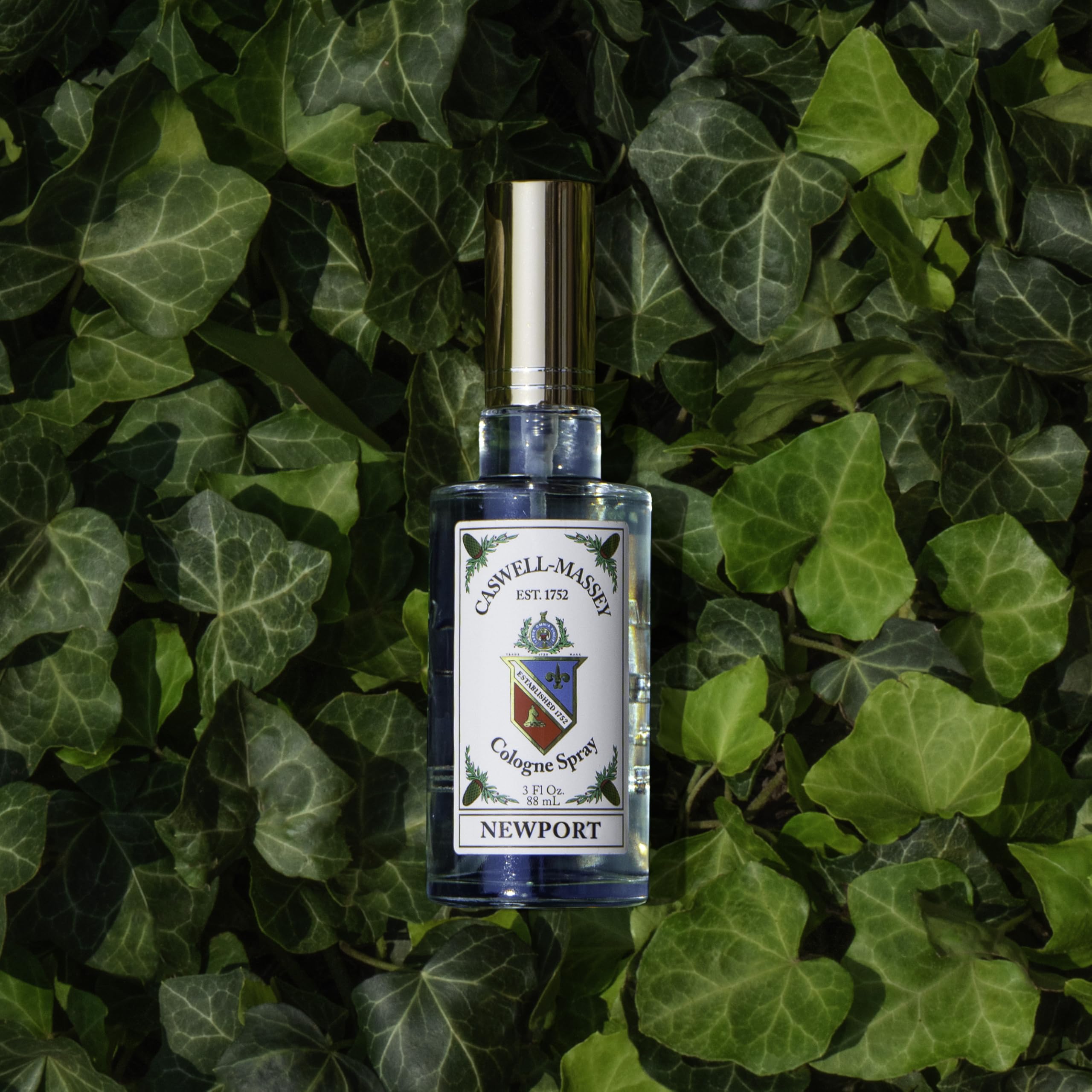 Caswell-Massey Newport Gold Cap Cologne for Men | Original American Seaside Fragrance | Fresh, Cool & Ocean-Inspired Scent | 3 Fl Oz Eau de Cologne | Perfect for Daily Wear, Office & Outdoor Activities
