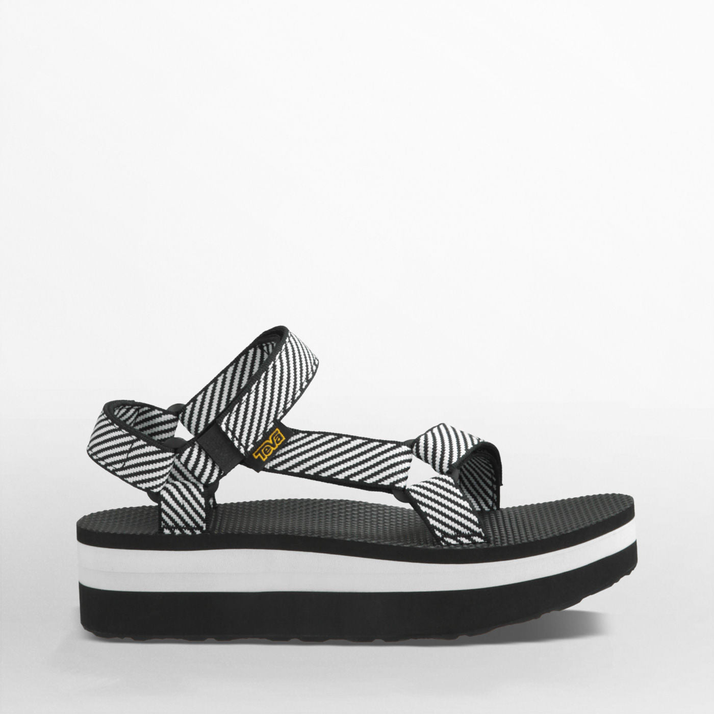 Teva Women's Flatform Universal Sandals - Comfortable & Stylish Hiking Sandals for Outdoor Adventures, Travel & Summer Wear