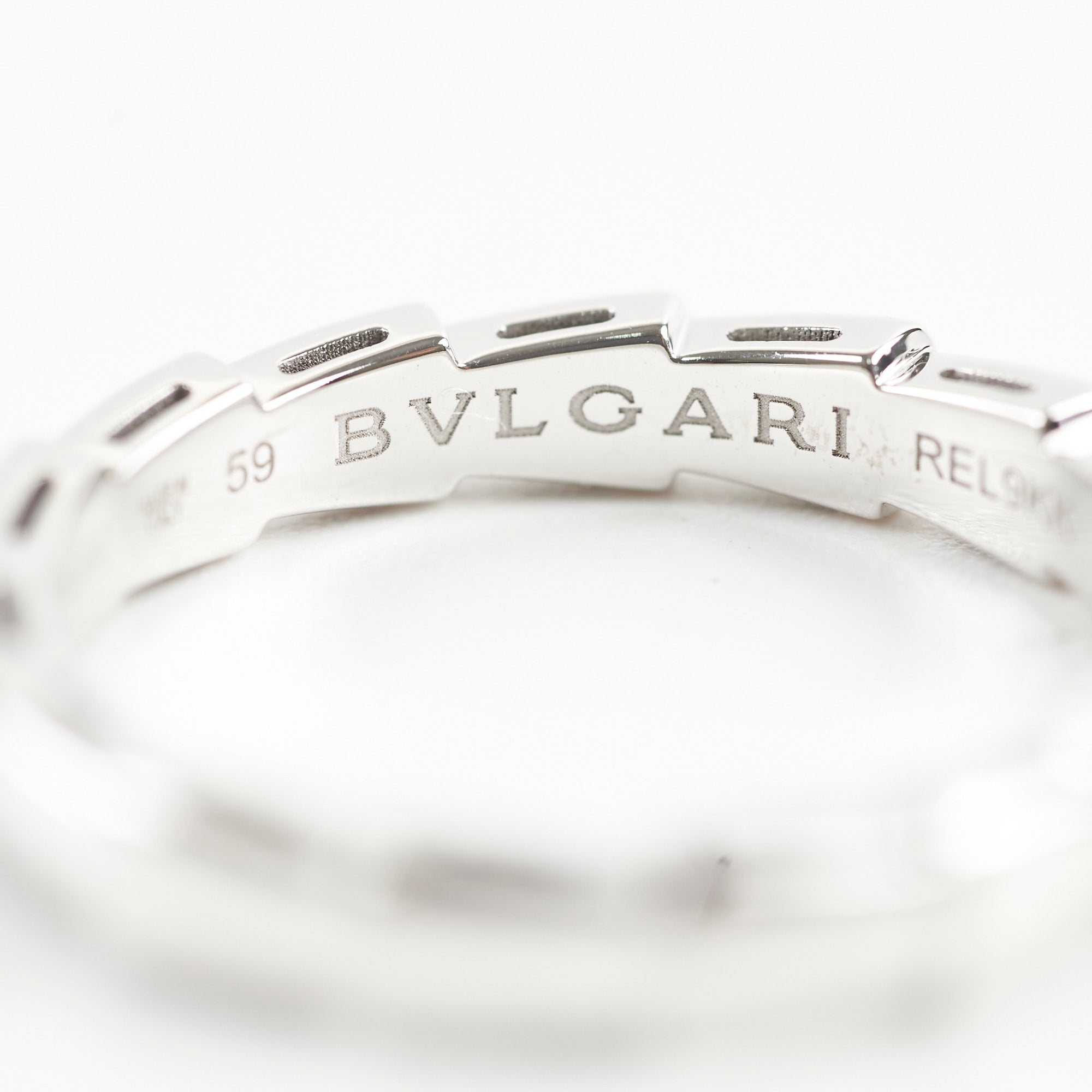 Bvlgari Serpenti Viper Ring 18k White Gold Size 59 - Luxury Snake Jewelry for Women, Elegant Gift for Her, Perfect for Weddings & Special Occasions