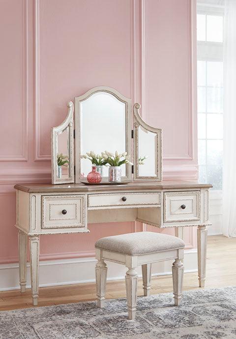 Realyn Vanity B743 22