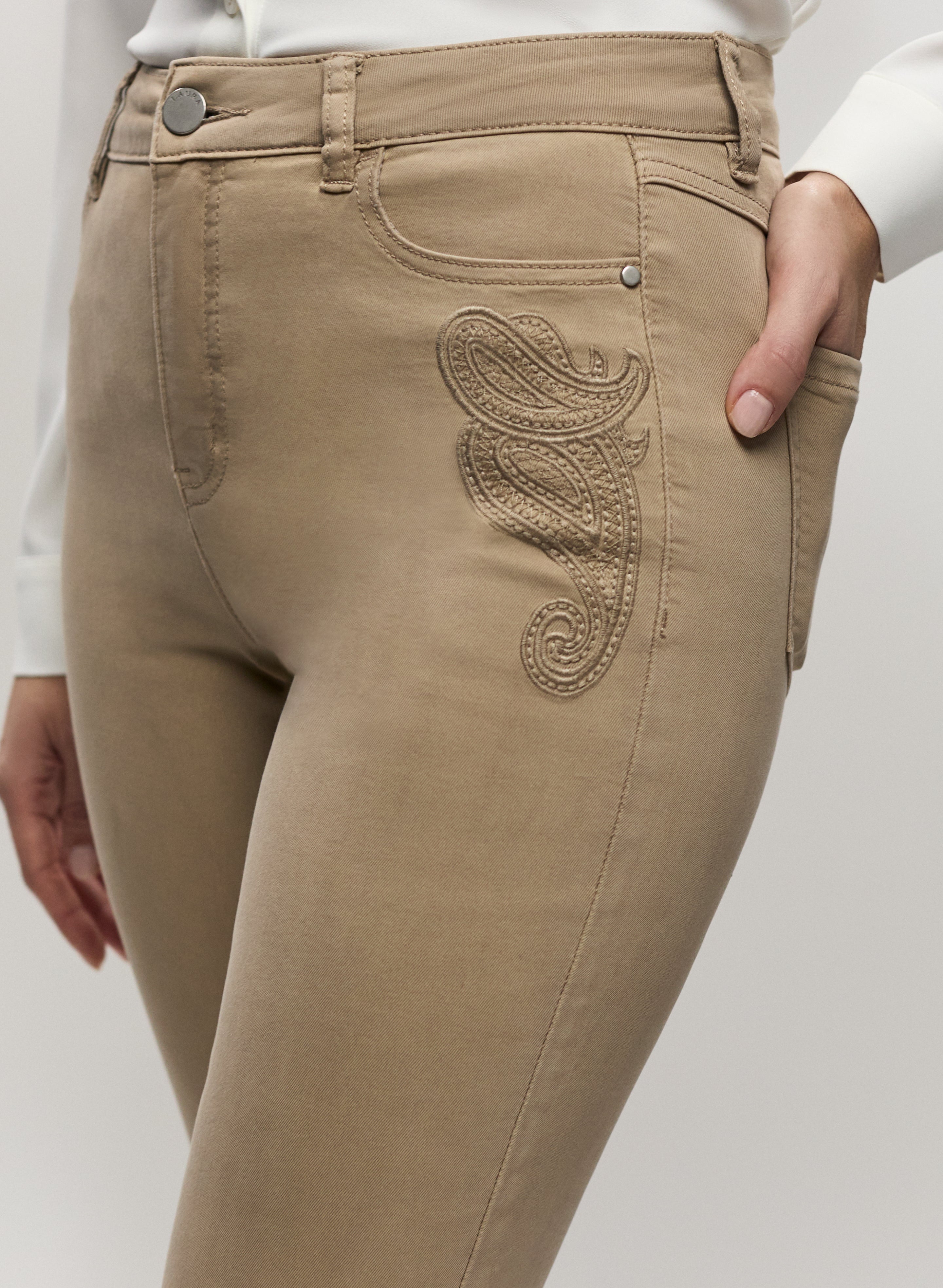 Embroidered Straight Leg Denim Pants for Women - High Waist Stretch Jeans - Casual & Comfortable - Perfect for Work, Travel & Everyday Wear