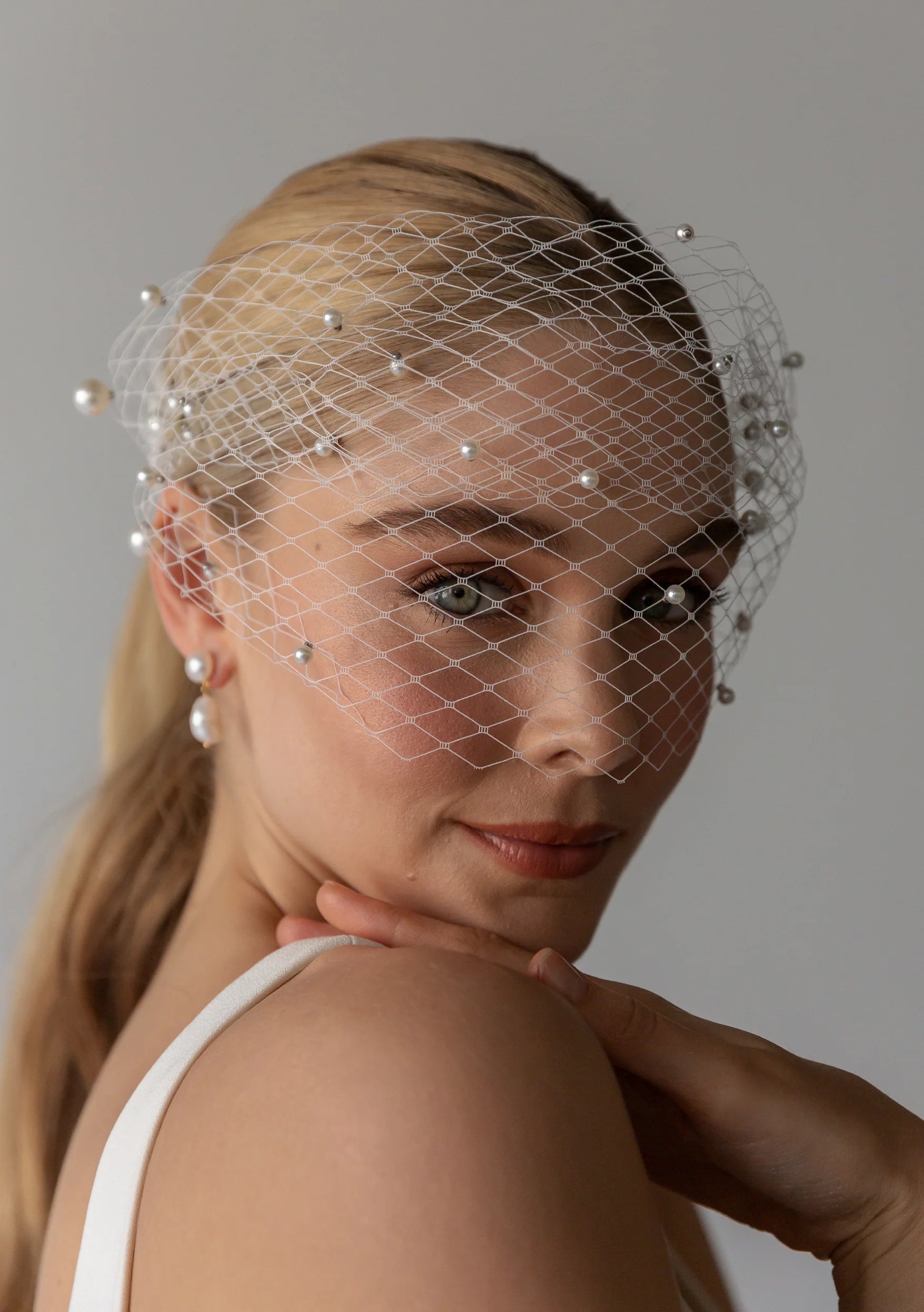 Lola Knight Harlow Pearl Birdcage Veil Ivory - Elegant Bridal Headpiece for Weddings, Vintage Photo Shoots & Special Occasions