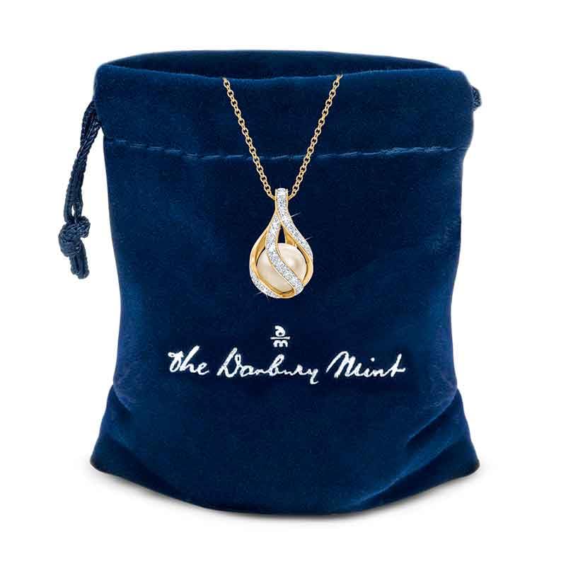 **Danbury Mint Love's Embrace Women's Pearl & Diamond Necklace – Genuine Pearls & Diamonds, Elegant Pendant Jewelry for Women, Perfect Gift for Her (1638-0016) – Ideal for Anniversaries, Weddings & Special Occasions**