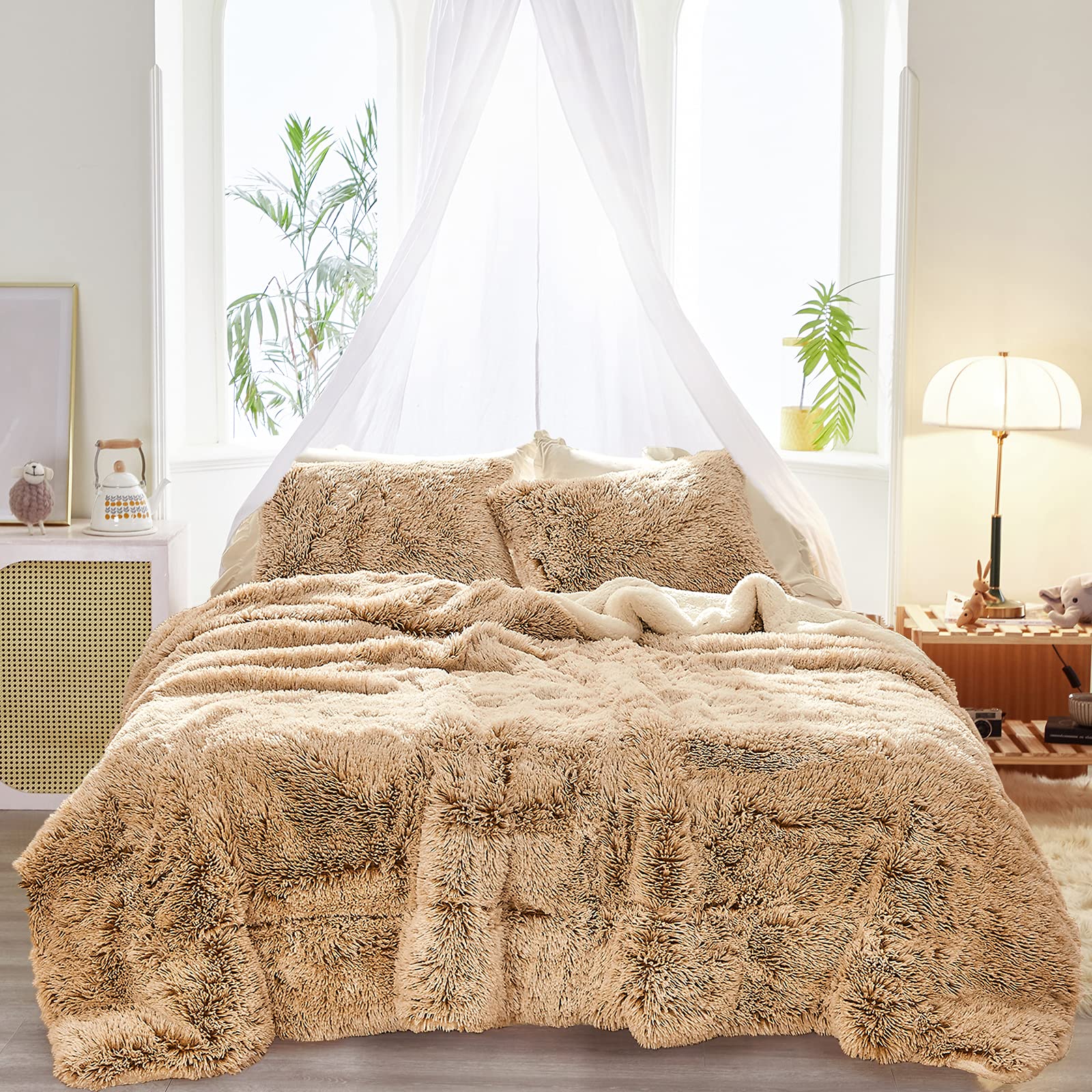 Joyreap 3-Piece Plush Shaggy Comforter Set Twin Size - Ultra Soft Faux Fur Velvet Bedding Set for All Seasons (Khaki & White, 68x86 Inches) - Cozy Luxury Bedroom Decor for Teens, Dorms & Guest Rooms