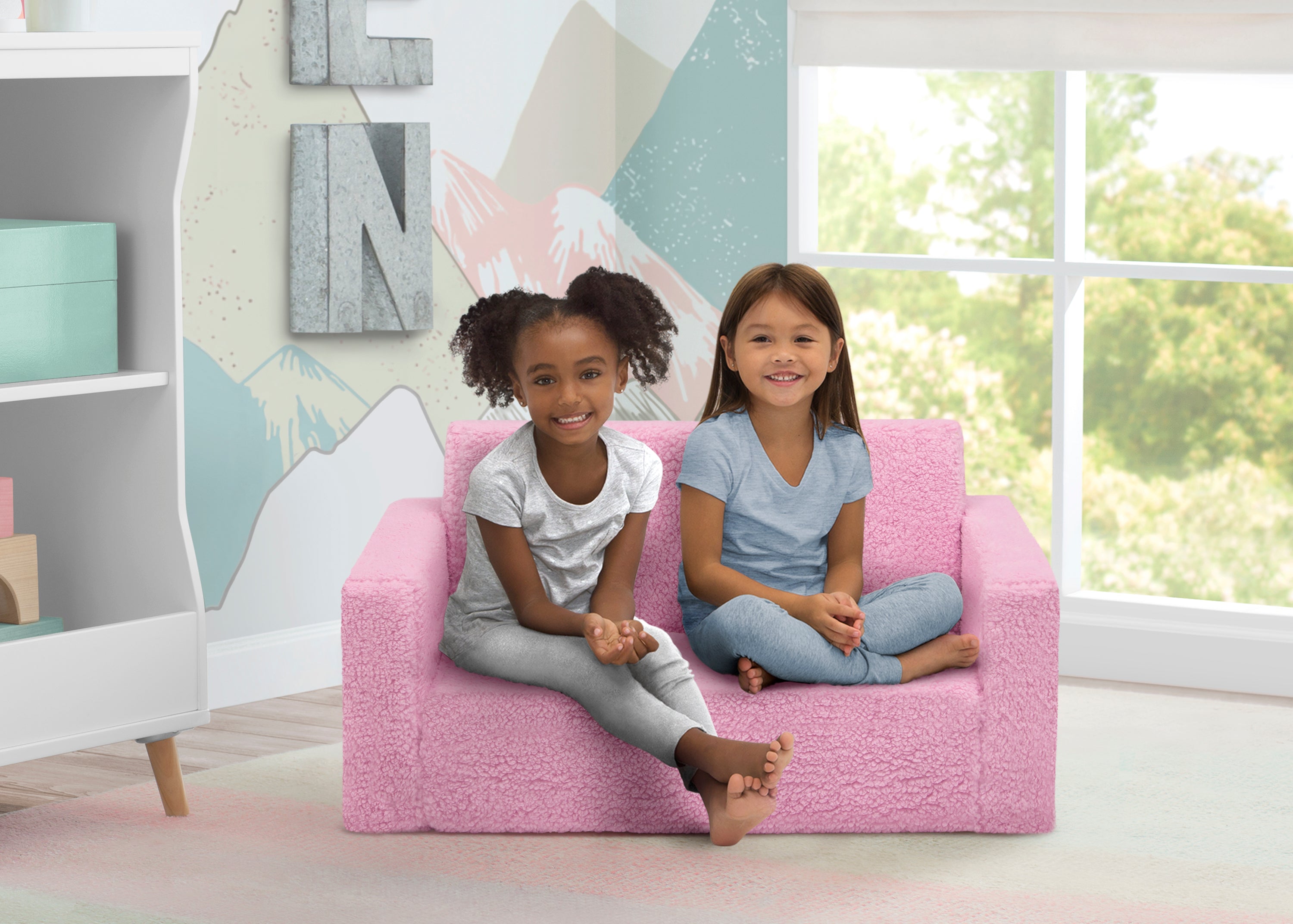 CoZee Flip Out Sherpa 2-in-1 Convertible Kids Sofa to Lounger - Soft & Comfortable for Playroom, Nursery or Bedroom - Perfect for Reading, Napping & Relaxing