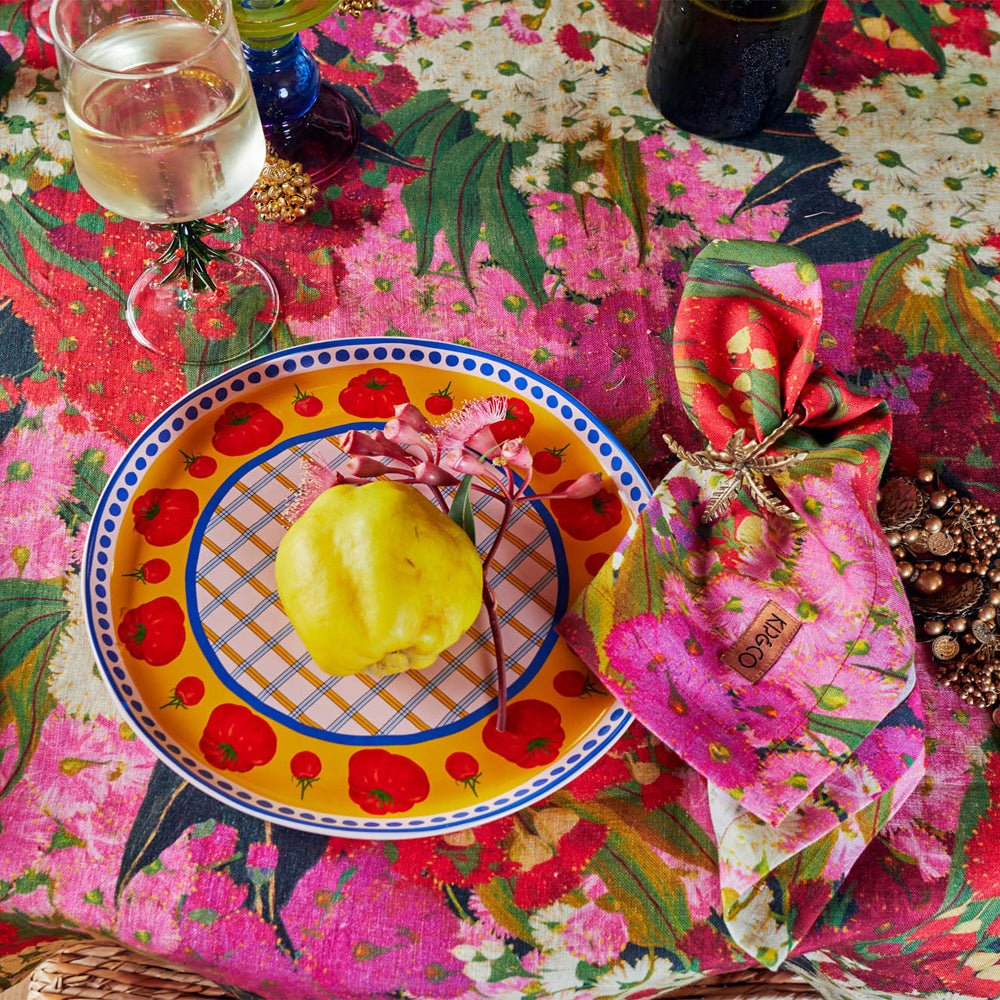 Premium Christmas Linen Tablecloth - Holiday Dining Decor for Festive Gatherings & Family Dinners - Elegant Xmas Table Cover for Parties, Home Decor, and Seasonal Celebrations
