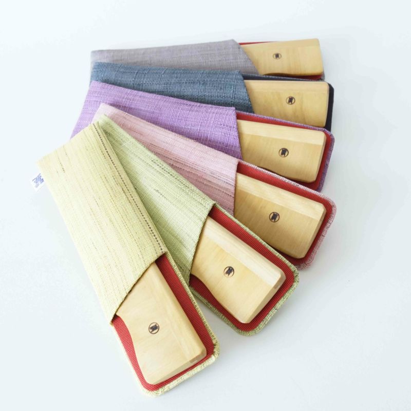 Handmade Kyoto Japanese Akane (Madder) Wooden Hair Comb with Linen Case - Traditional Japanese Hair Accessory for Women, Bridal, Kimono & Tea Ceremony Use