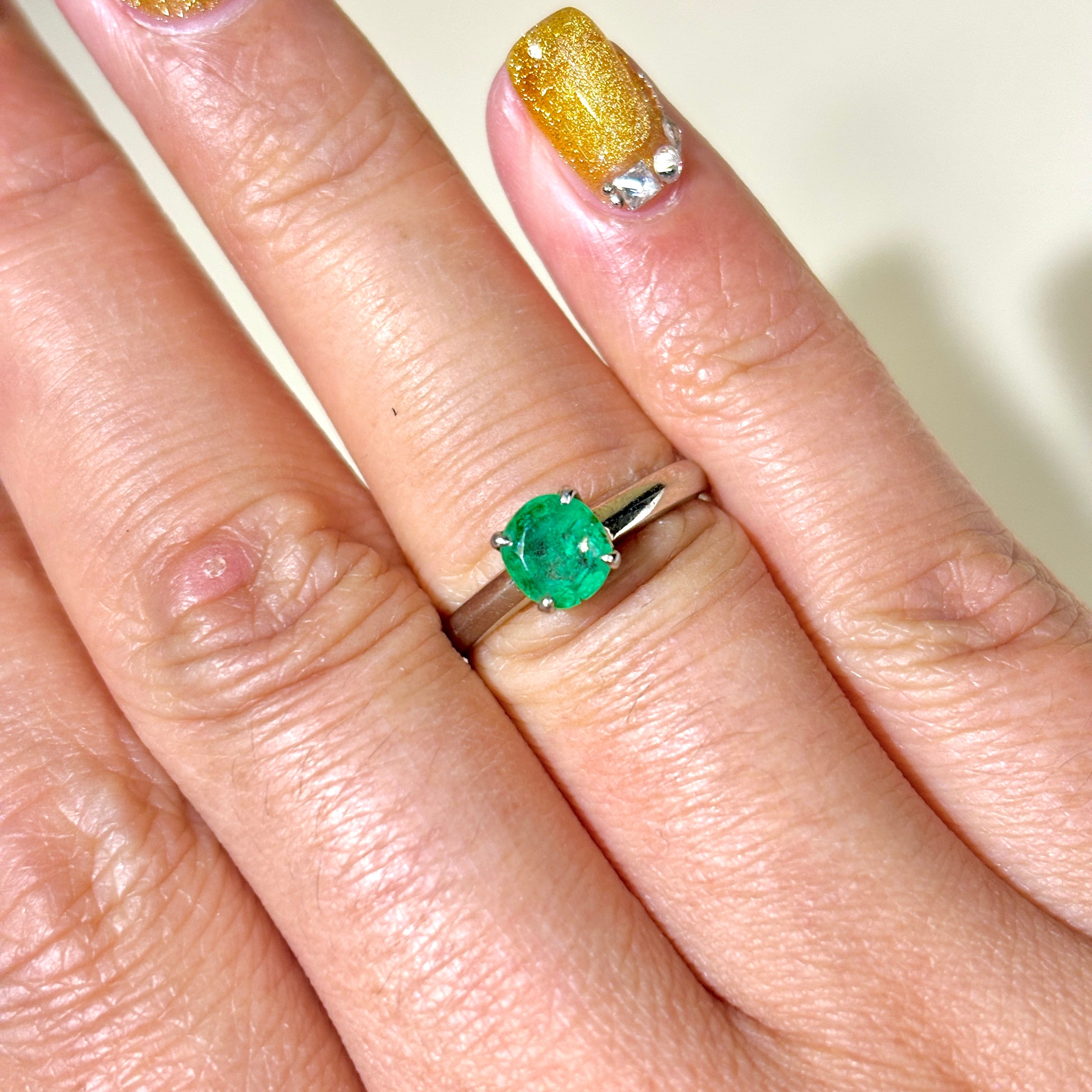 18K White Gold Emerald Ring - 0.64ct Natural Emerald Solitaire Ring - Size 5 - Perfect for Engagement, Anniversary & Special Occasion Gifts