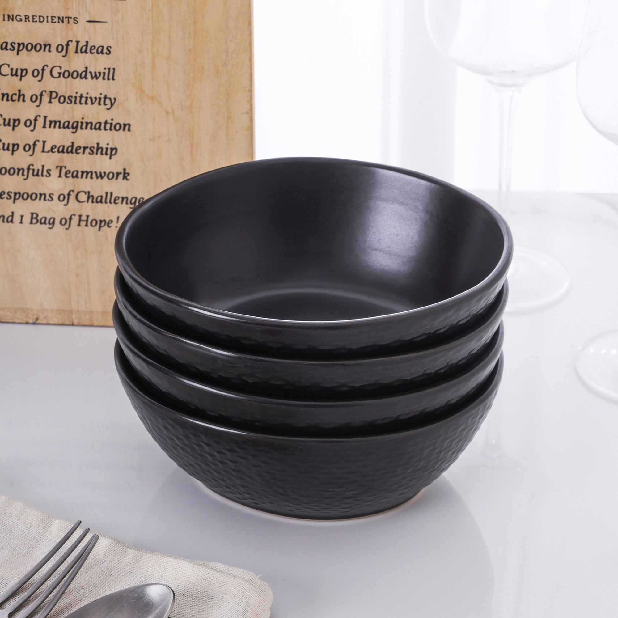 Premium Black Stoneware Bowl by Abigael – Durable Ceramic Serving Bowl for Soup, Salad & Pasta | Microwave & Dishwasher Safe | Elegant Dining & Kitchen Decor