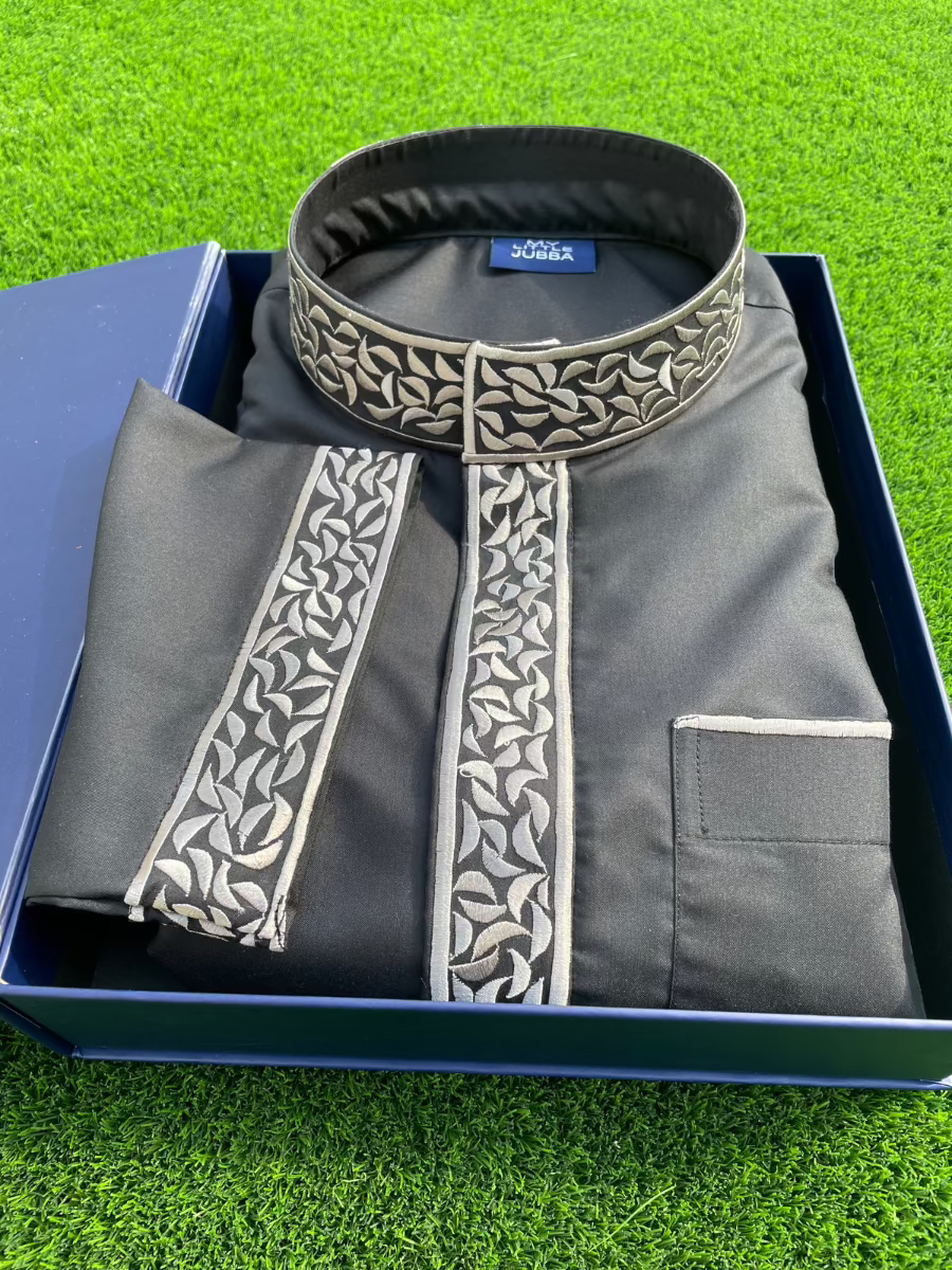 Men's Black Saudi Thobe with Silver Embroidery - Traditional Arabic Islamic Robe for Eid, Wedding & Special Occasions