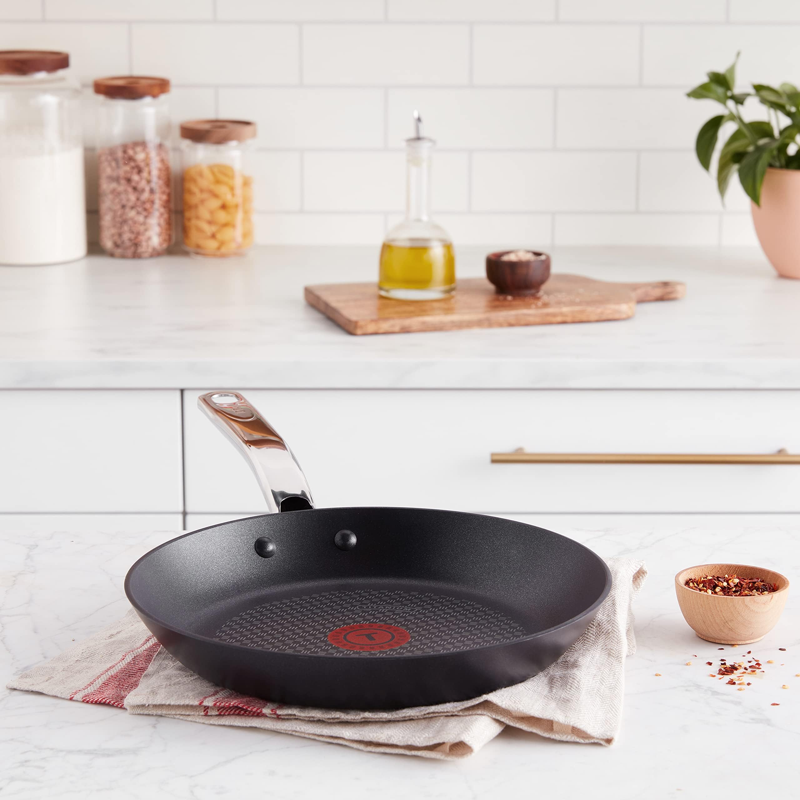 T-fal ProGrade Nonstick 10-Inch Fry Pan - Induction Compatible, Oven & Broiler Safe up to 500°F - Dishwasher Safe Black Cookware for Professional Cooking & Home Kitchens - Perfect for Searing, Frying & Sauteing