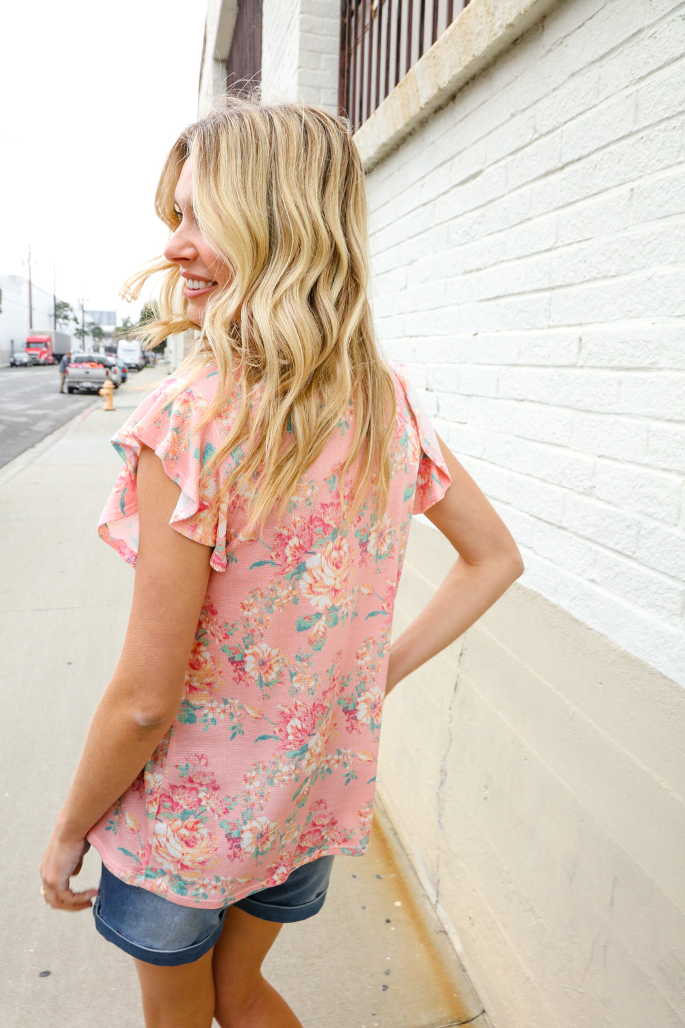 Find Love Pink Floral Print Flutter Sleeve Knit Top - Women's Romantic Blouse for Date Night & Spring Outfits