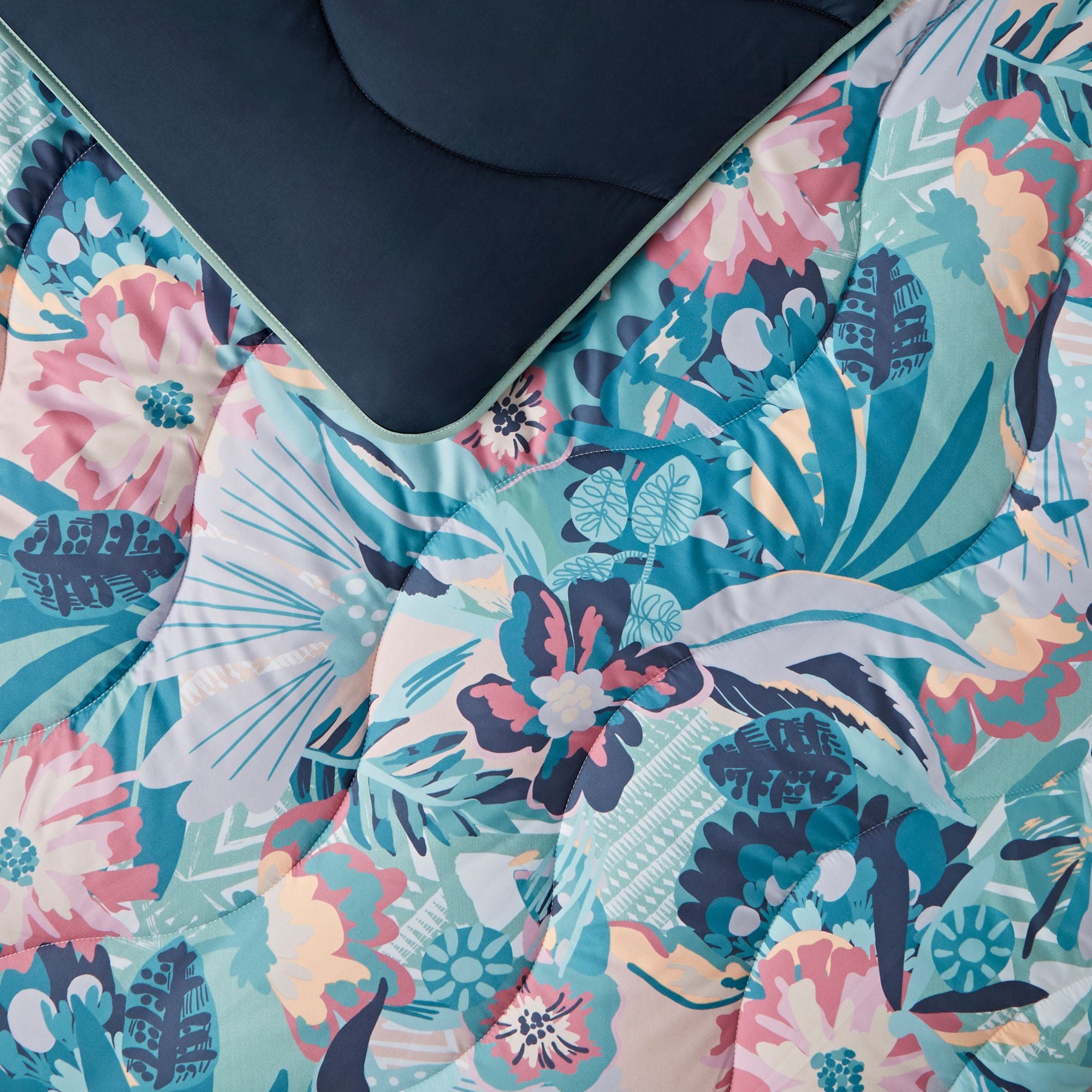 Pastel Palms Coverless Duvet Set - Soft & Breathable Bedding for Summer - Perfect for Beach House, Boho Bedroom & Tropical Home Decor