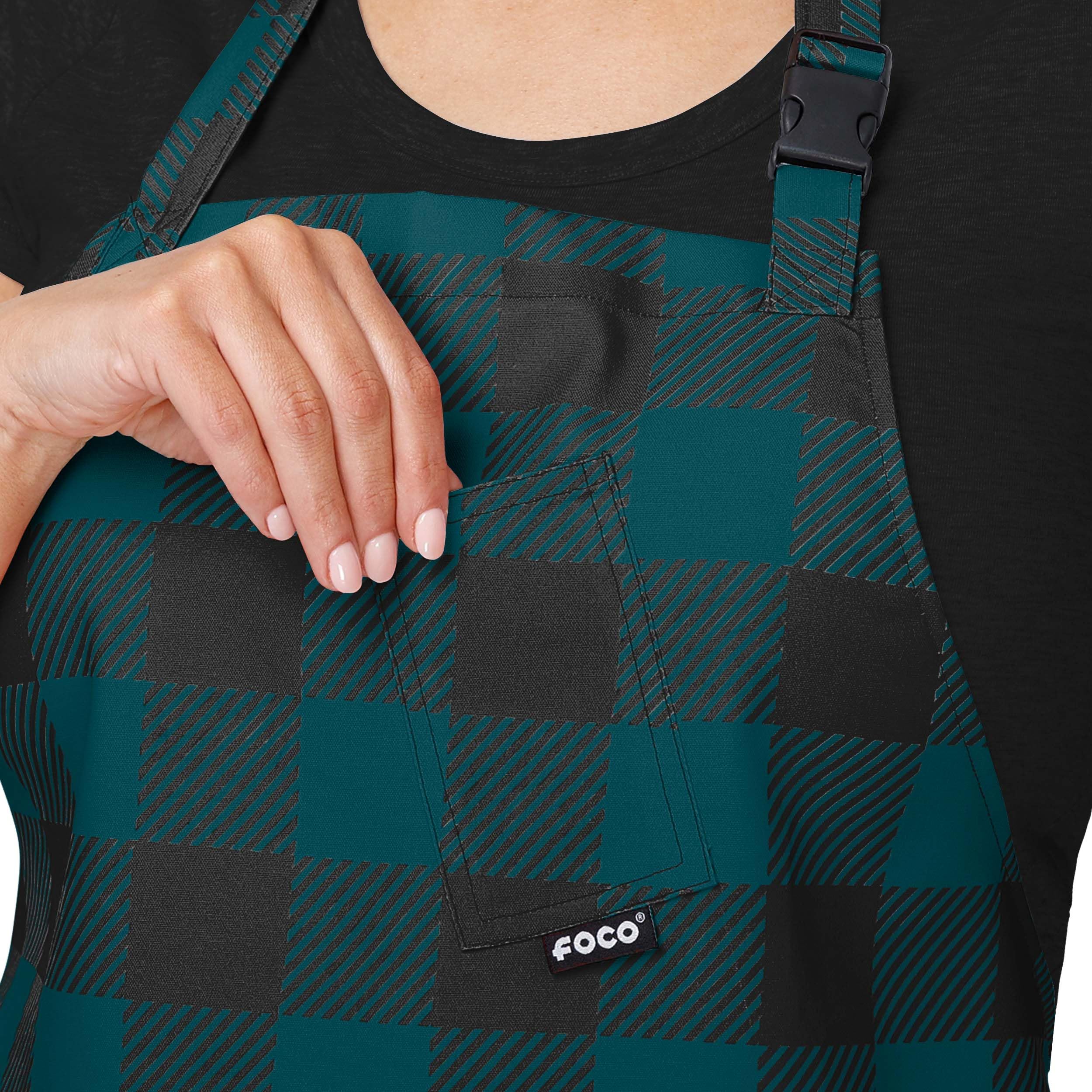 FOCO NFL Plaid Apron with Chef Hat & Oven Mitt 3-Piece Cooking Set - Perfect for Game Day Tailgating, BBQ Parties & Kitchen Gifts