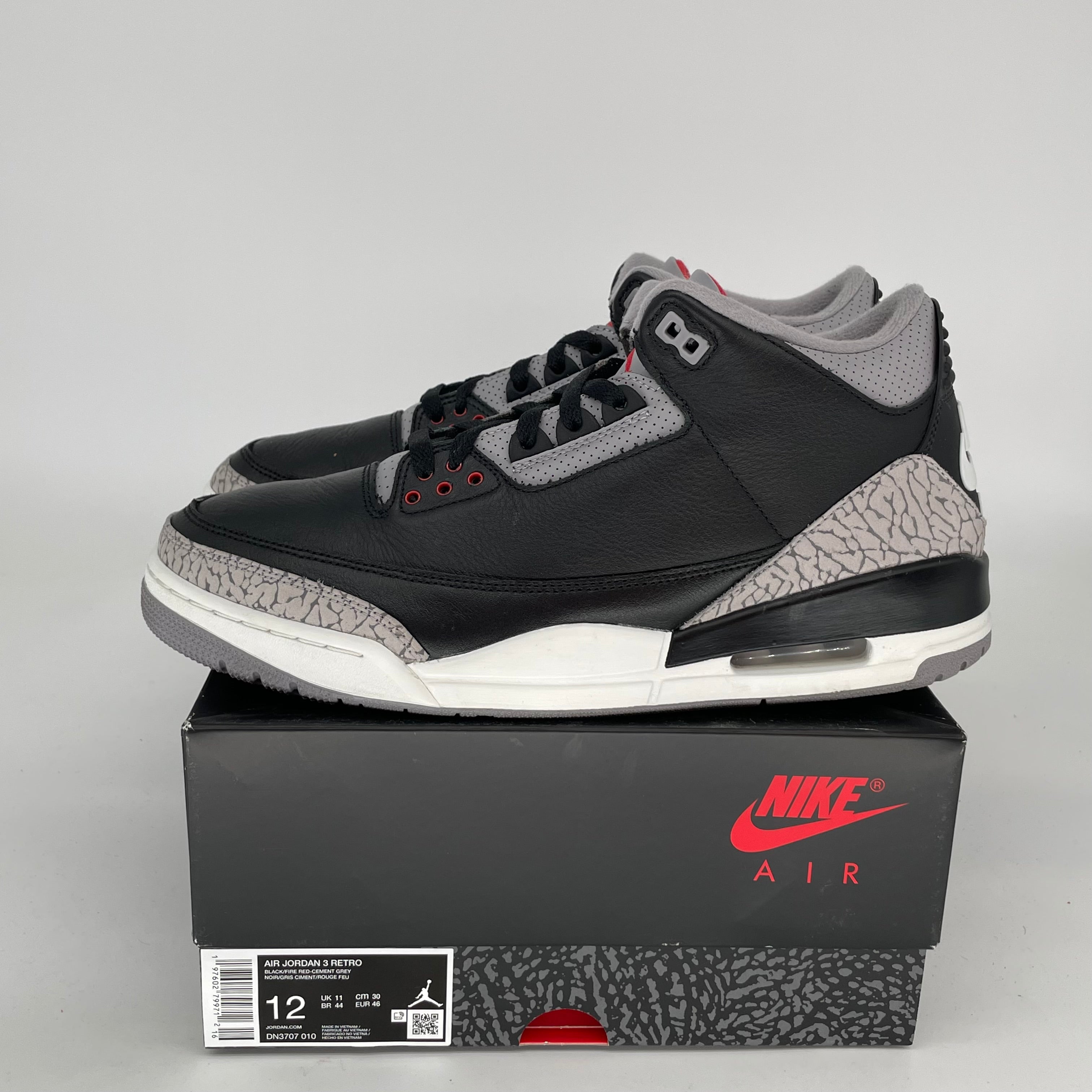 Original Air Jordan 3 Retro 'Black Cement' Men's Basketball Shoes - Size 12 (DN3707-010) | Classic Sneakers for Streetwear & Basketball Performance
