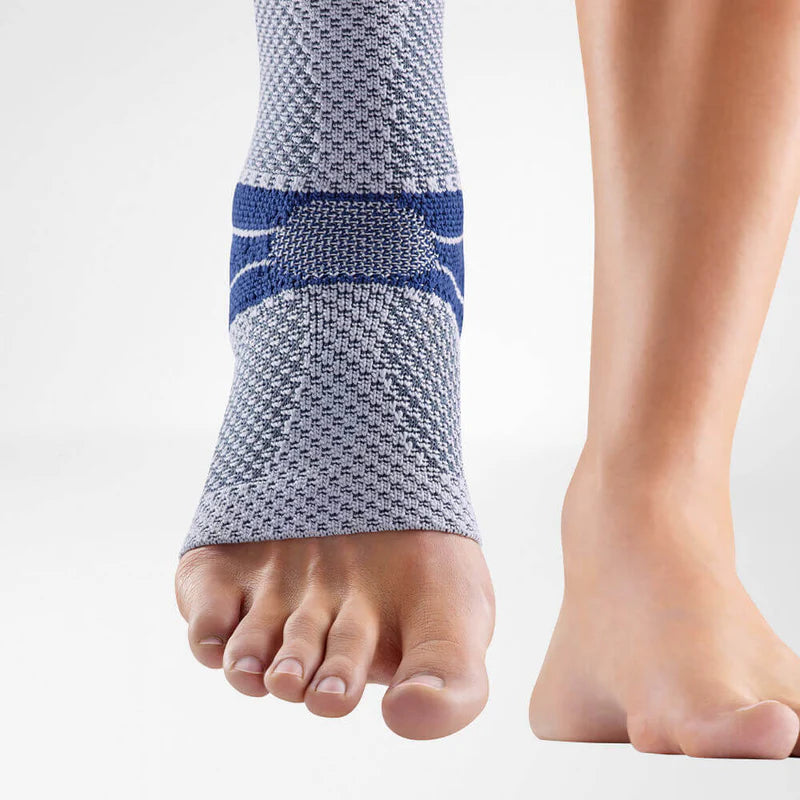 Bauerfeind MalleoTrain Ankle Support Brace - Adjustable Compression for Injury Recovery & Sports Stability - Ideal for Running, Basketball & Active Lifestyles
