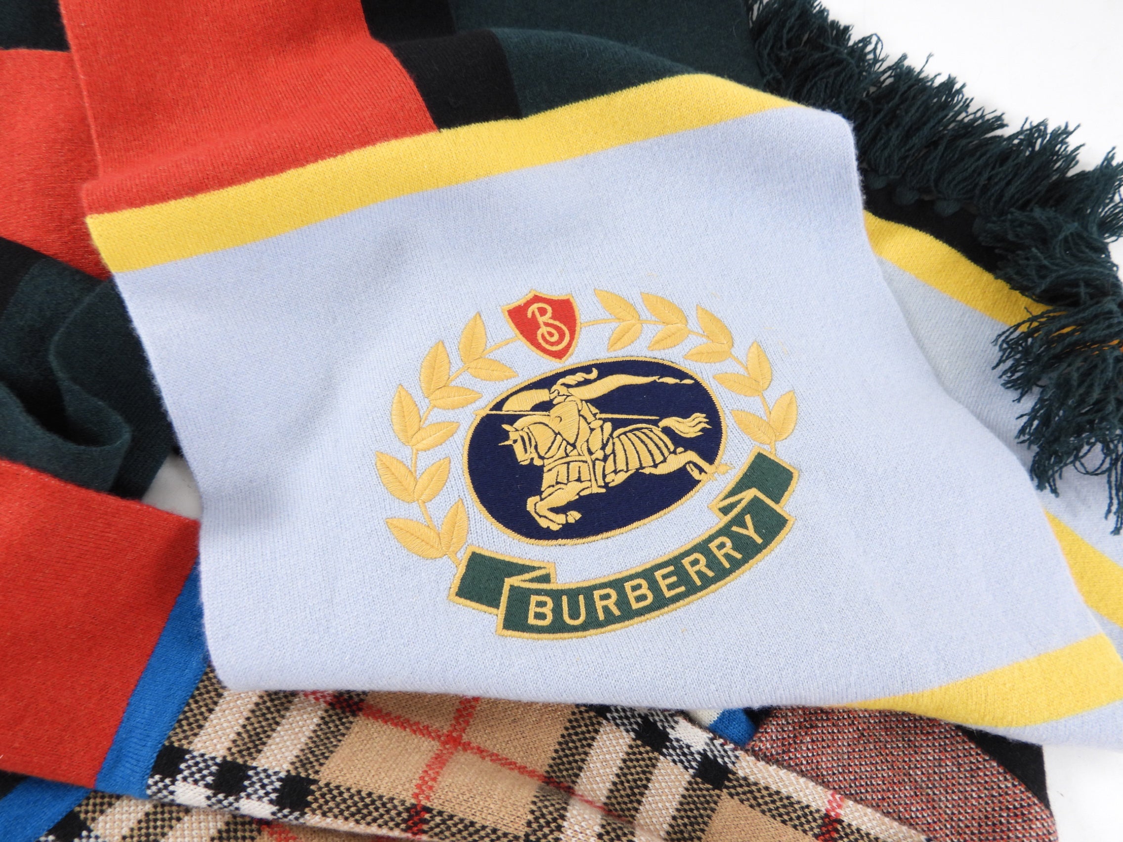 Burberry 2019 Limited Edition Cashmere Patch Football Scarf - Luxury Winter Accessory for Men & Women - Perfect for Football Games, Cold Weather & Fashion Statements