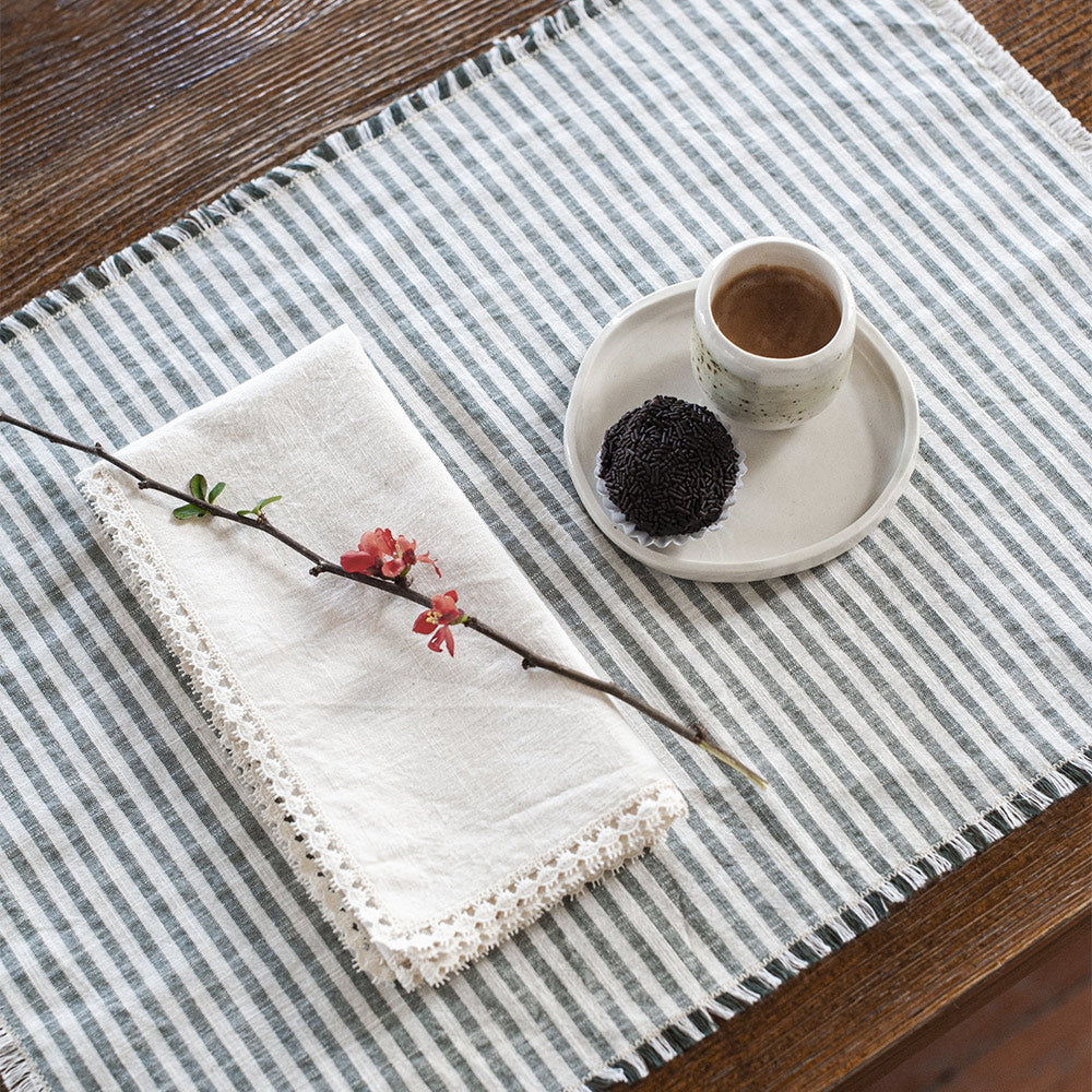 Premium Striped Cotton Placemat Set of 4 - Elegant Table Setting for Dining Room, Kitchen & Party Decor - Washable & Durable Place Mats for Everyday Use
