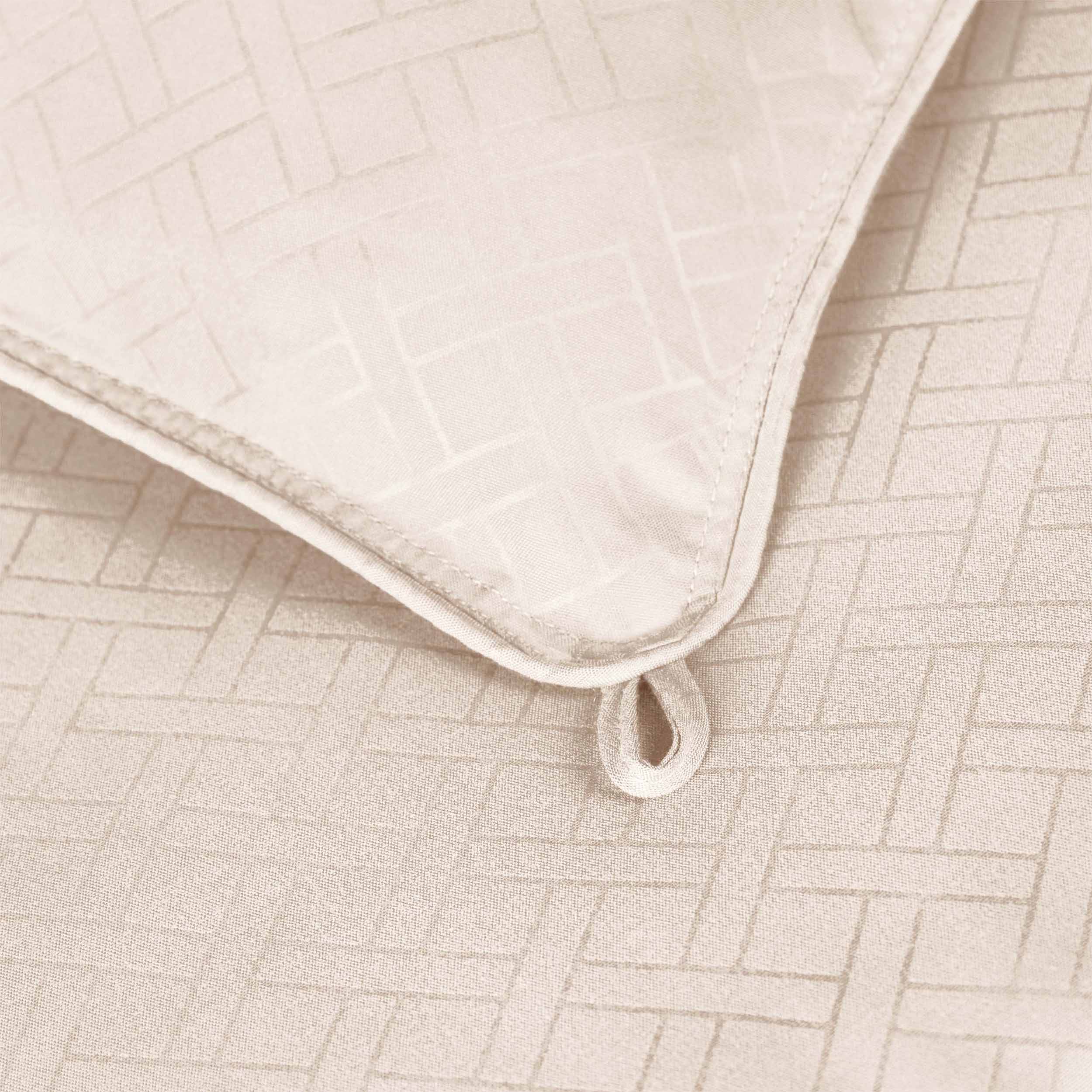 Luxury Basketweave Plush Down Alternative Comforter - Hypoallergenic & Breathable All-Season Bedding for Master Bedroom, Guest Room & Dorm
