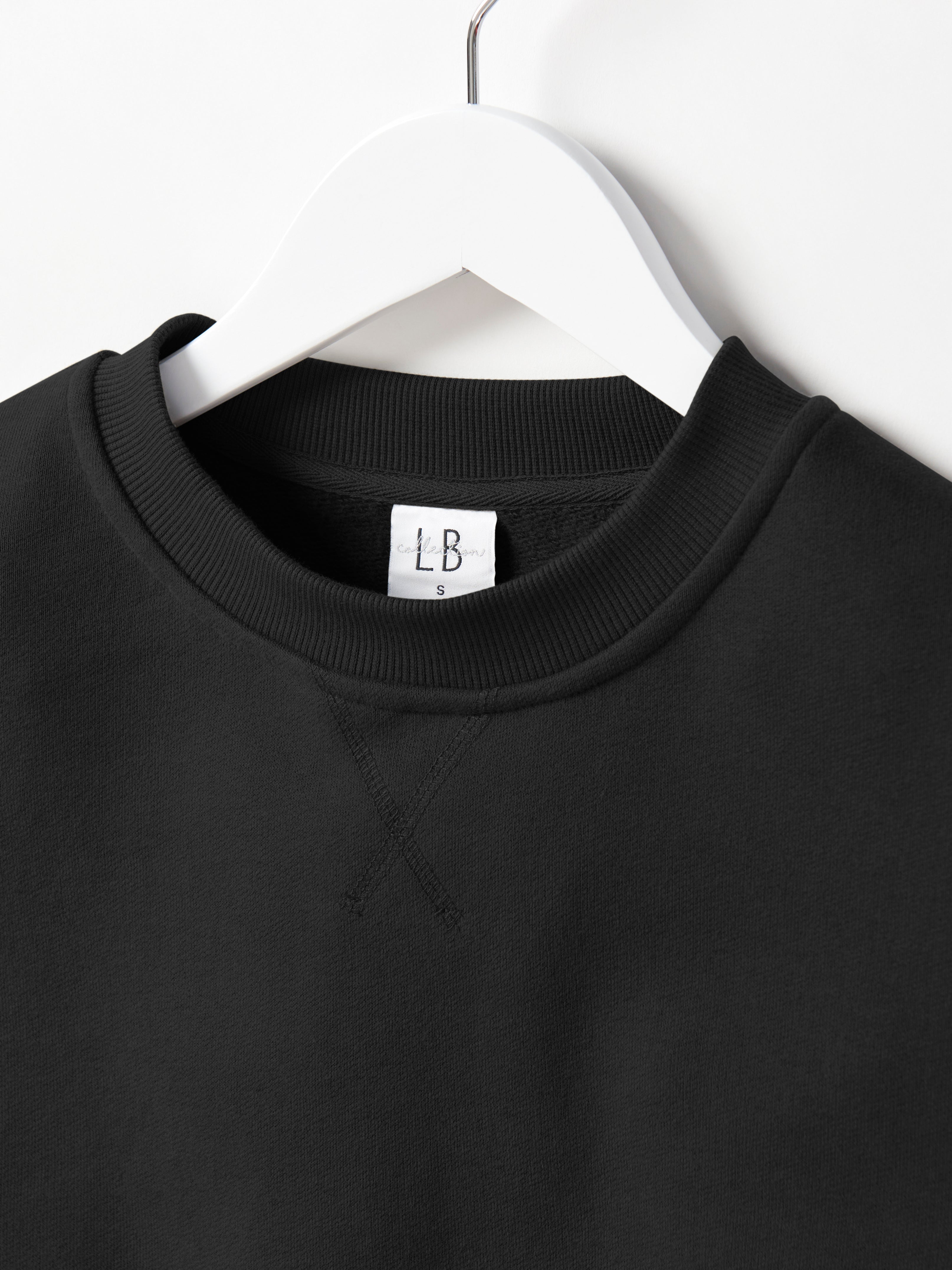 Premium Black Elevated Crewneck Sweatshirt for Men & Women | Comfortable & Stylish Casual Wear for Everyday Outfits