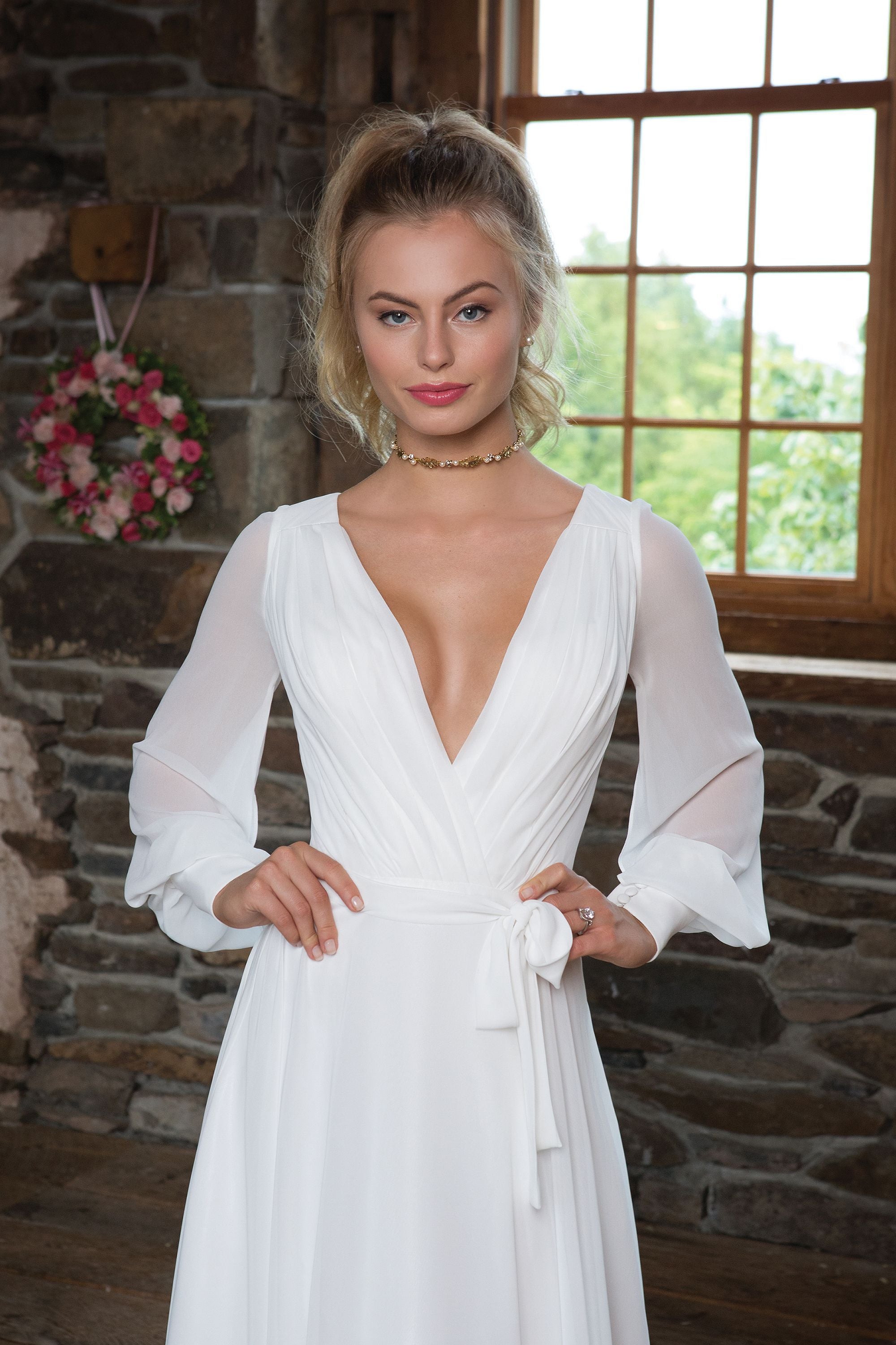 Justin Alexander Sweetheart 1108 Sample Gown - Elegant Lace Wedding Dress for Brides, Perfect for Church Ceremonies & Formal Receptions