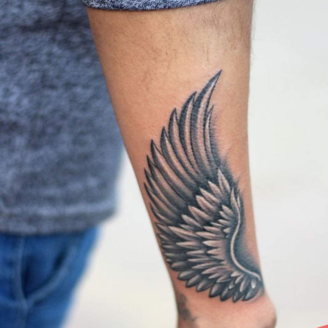 VOORKOMS Eagle Wings Temporary Tattoo - Black & White Waterproof Fake Tattoos for Men & Women - Perfect for Parties, Halloween & Costume Events