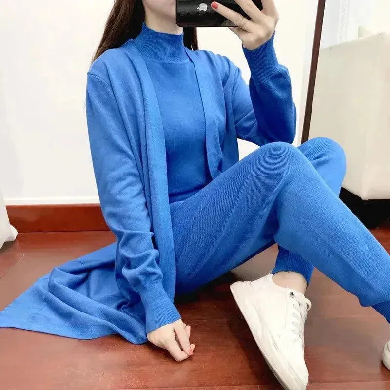Cozy Women's Knit 3-Piece Lounge Set - Soft & Comfortable Pajama Outfit for Relaxing at Home, Sleeping or Lounging
