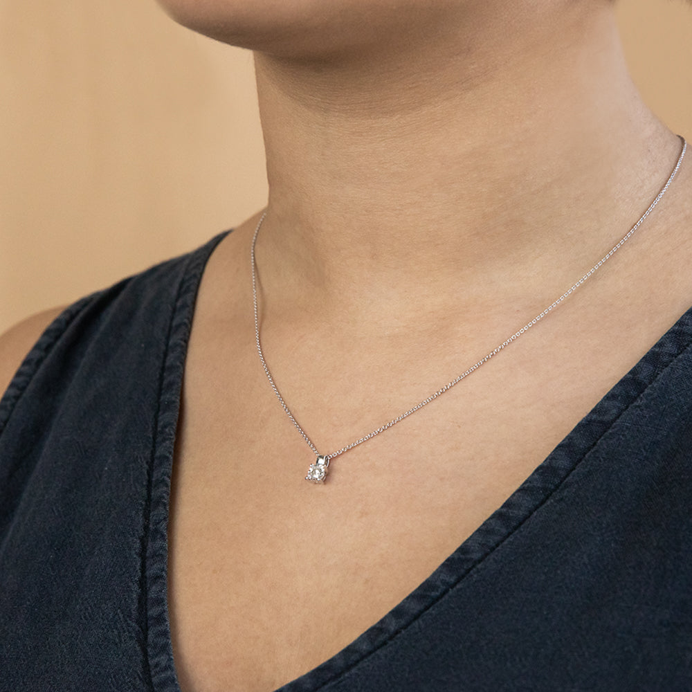 9ct White Gold 1/5 Carat Diamond Pendant Necklace - 45cm Chain for Women, Elegant Jewelry Gift for Anniversary, Valentine's Day & Special Occasions