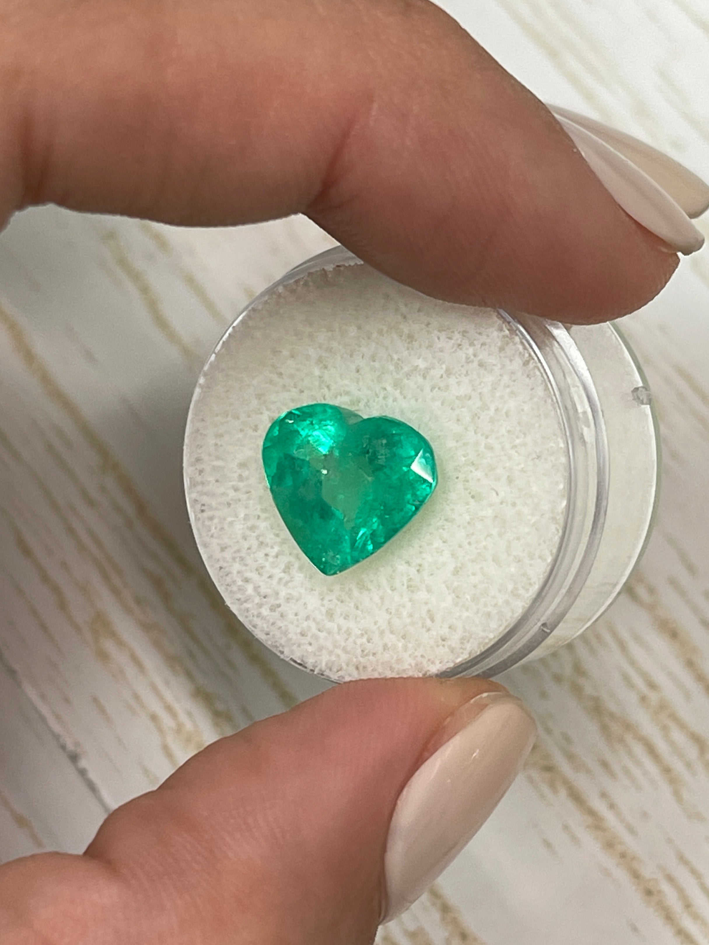 5.16 Carat 11x12mm Bright Green Natural Loose Colombian Emerald Heart Cut Gemstone for Jewelry Making, Engagement Rings & Luxury Gifts