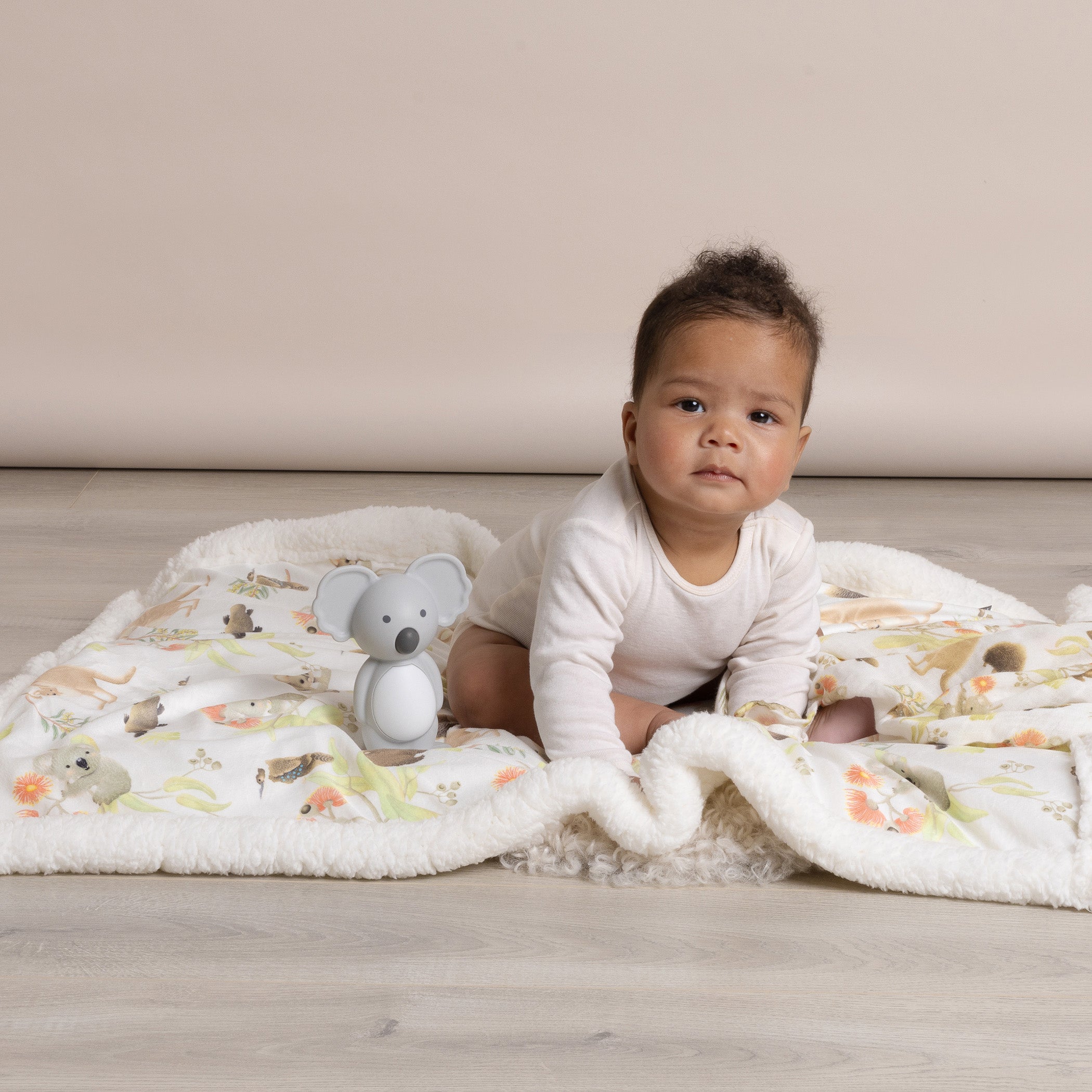 Soft Aussie Animals Cuddle Blanket - Cozy Flannel Throw for Kids & Adults - Perfect for Bedtime, Lounging & Nursery Decor