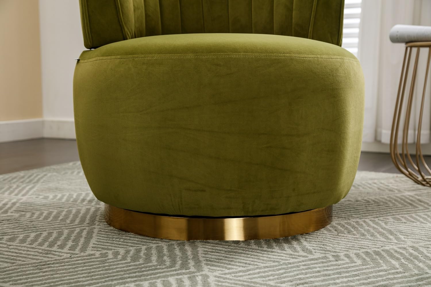 Velvet Swivel Cuddle Barrel Accent Chair - 360 Degree Rotating Upholstered Armchair with Fluffy Fabric, Small Leisure Sofa for Living Room, Bedroom, Office & Waiting Room - Perfect for Reading Nooks, Cozy Corners & Small Spaces (Olive)