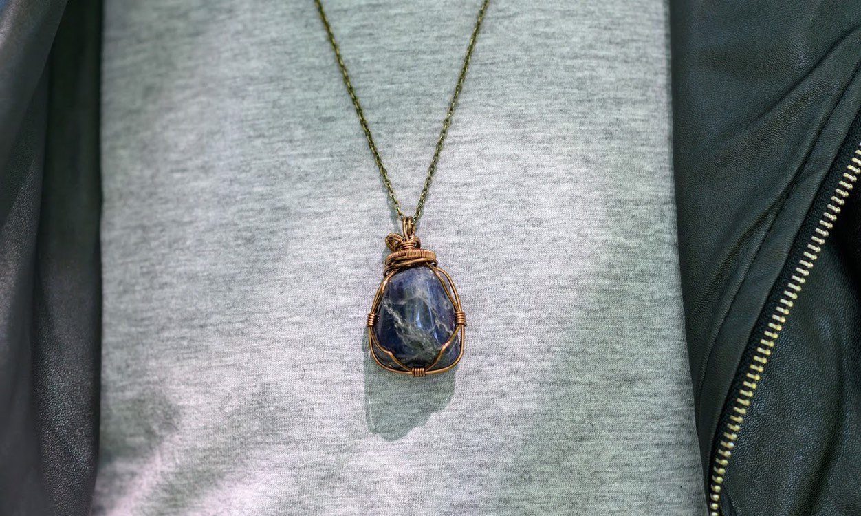 Antique Bronze Sapphire Crystal Necklace for Women - Elegant Vintage Jewelry Gift for Birthday, Anniversary & Special Occasions