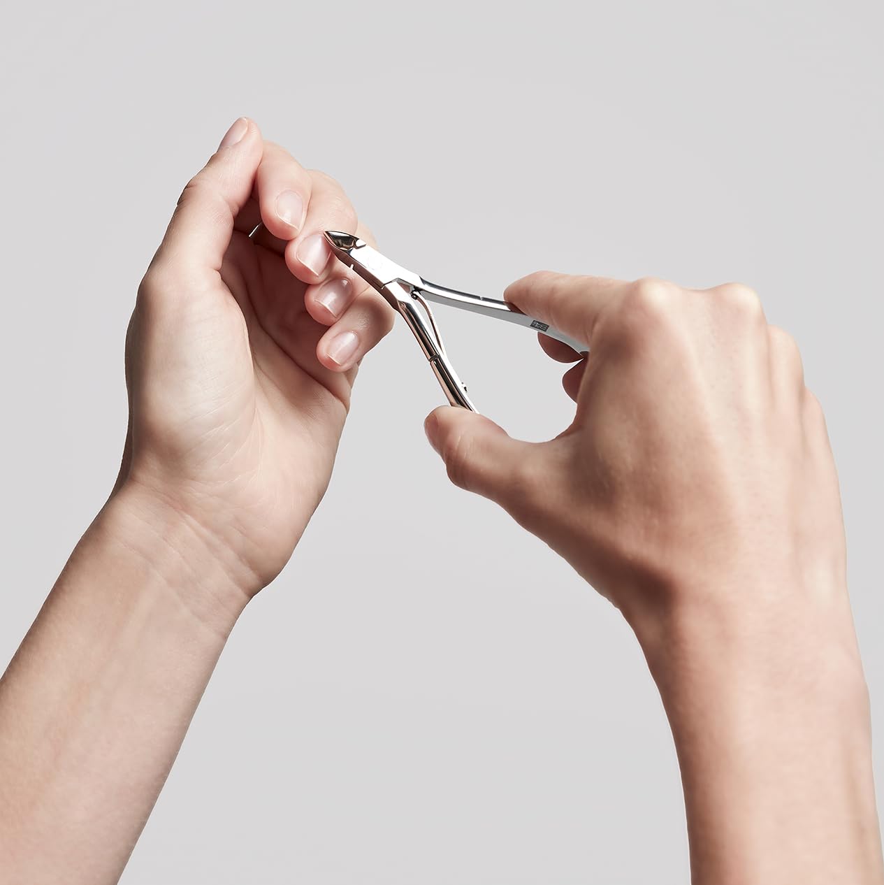 Zwilling 42561-101-0 Classic Stainless Steel Cuticle Pusher, 100mm - Professional Nail Care Tool for Manicure & Pedicure at Home or Salon