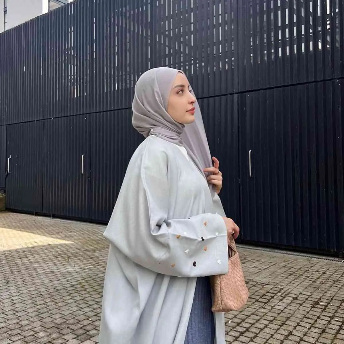 Elegant Heart Embroidery Cardigan Open Abaya Dress for Women - Boho Chic Muslim Fashion for Prayer, Home & Special Occasions