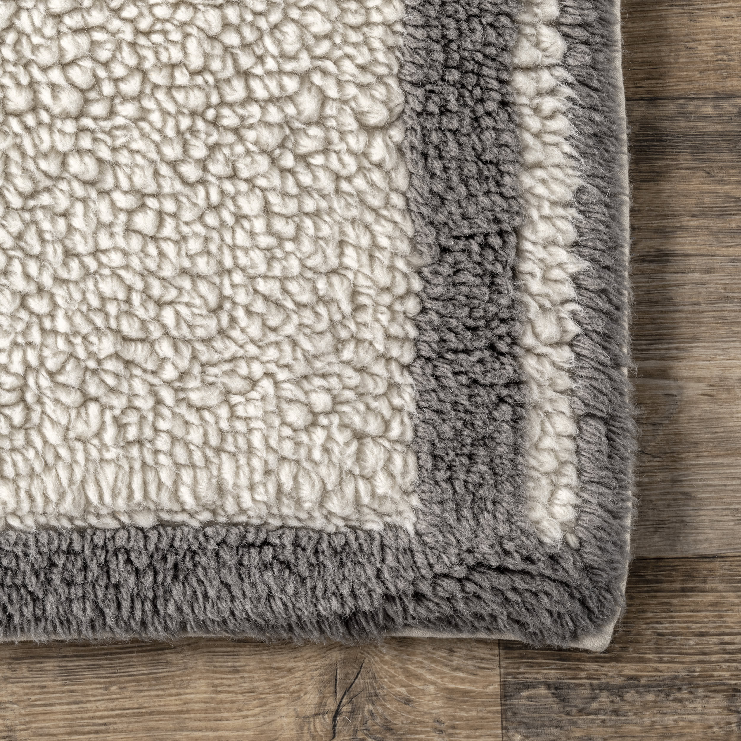 Aleena Wool Diamond Washable Rug - Soft & Durable Ivory Area Rug for Living Room, Bedroom, or Office - Easy to Clean & Stain Resistant