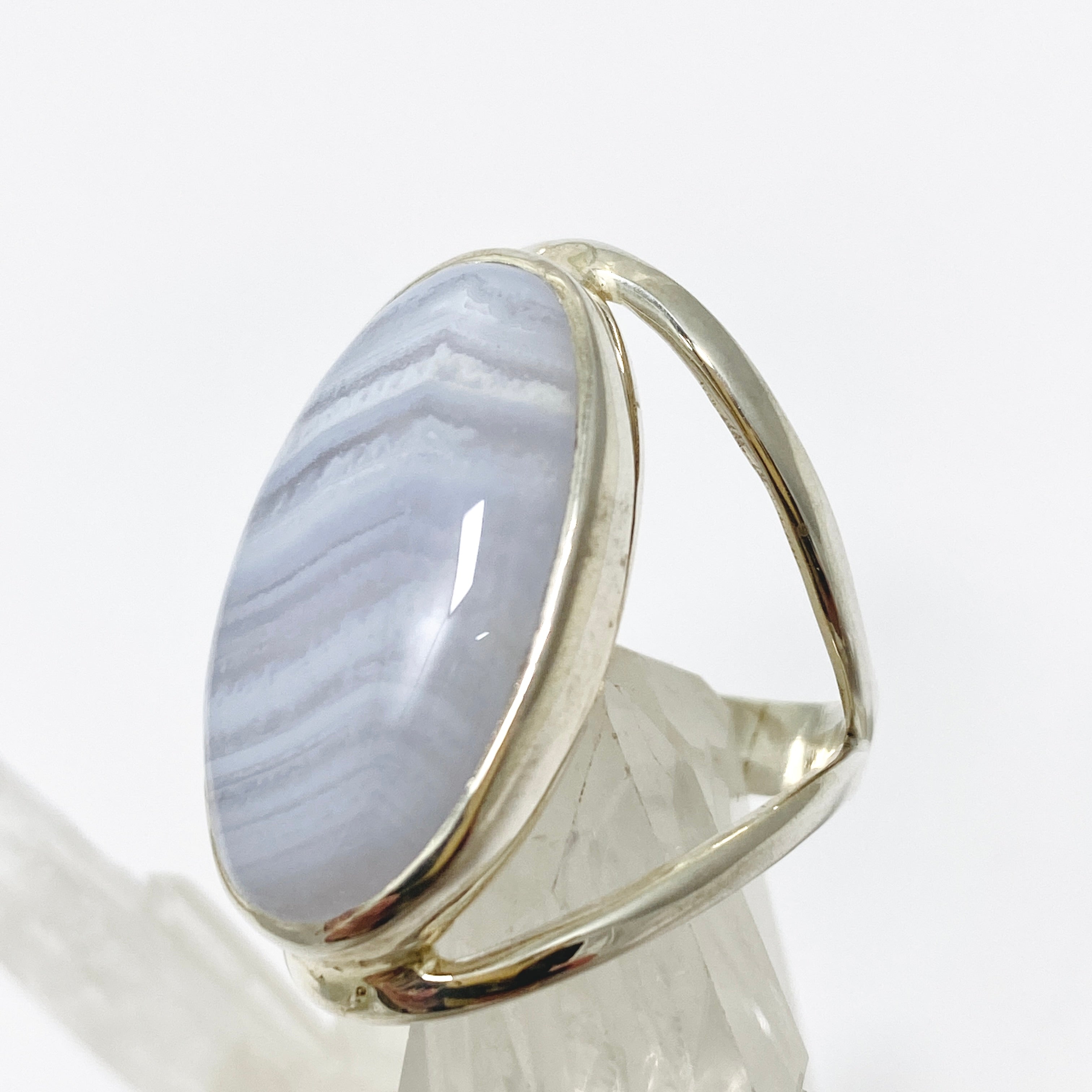 Blue Lace Agate Oval Cabochon Split Band Ring Size 7 - Natural Stone Jewelry for Women, Dainty Boho Wedding Ring, Perfect for Everyday Wear & Special Occasions - KRGJ3378